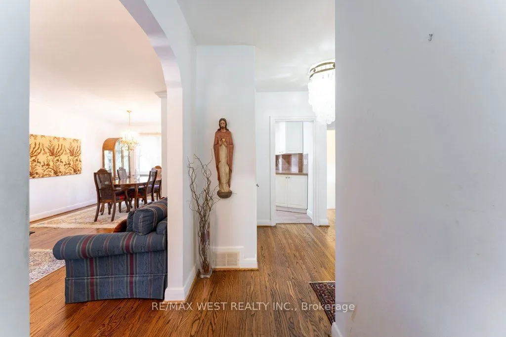 216 Berry Road