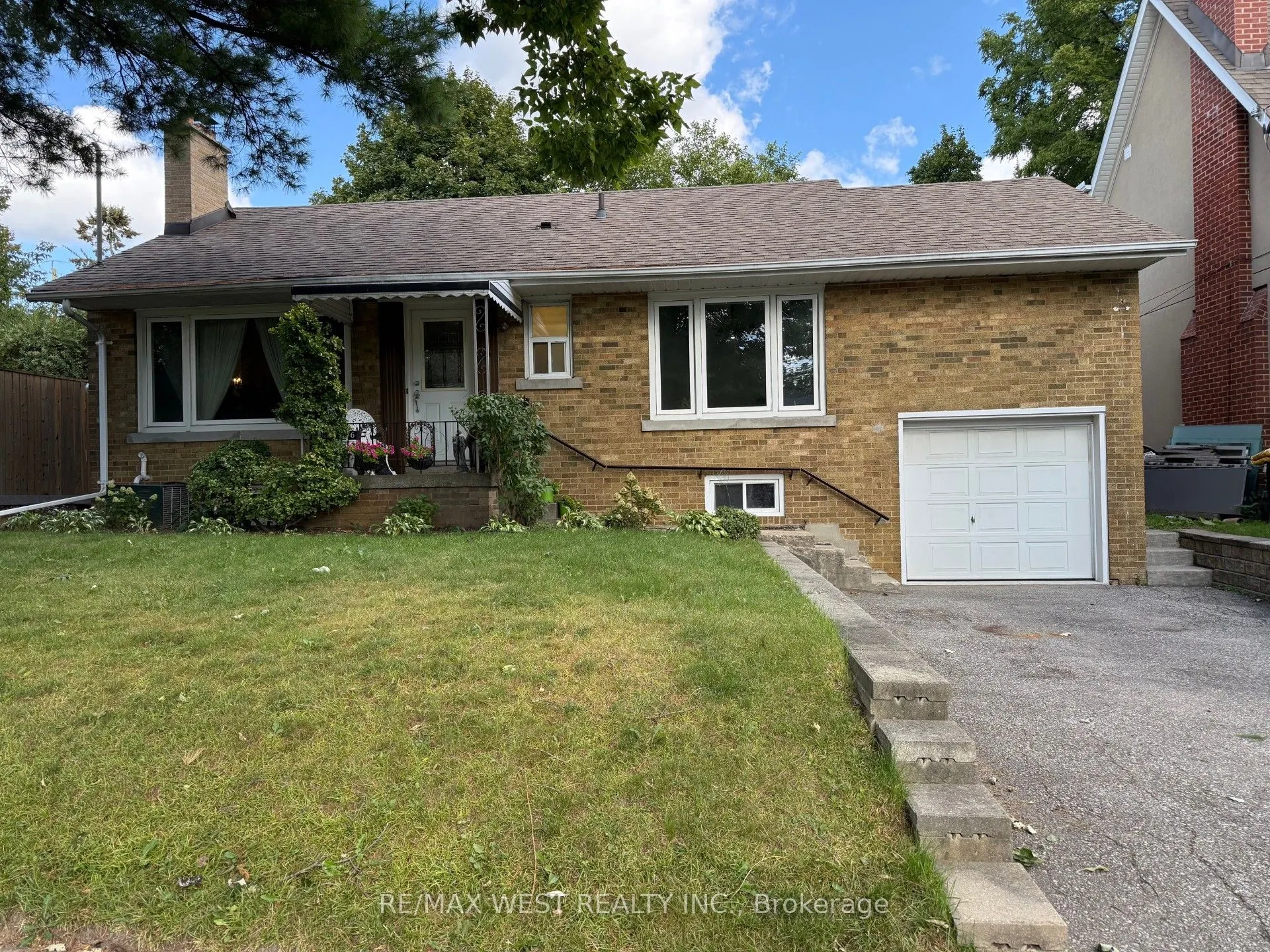 216 Berry Road