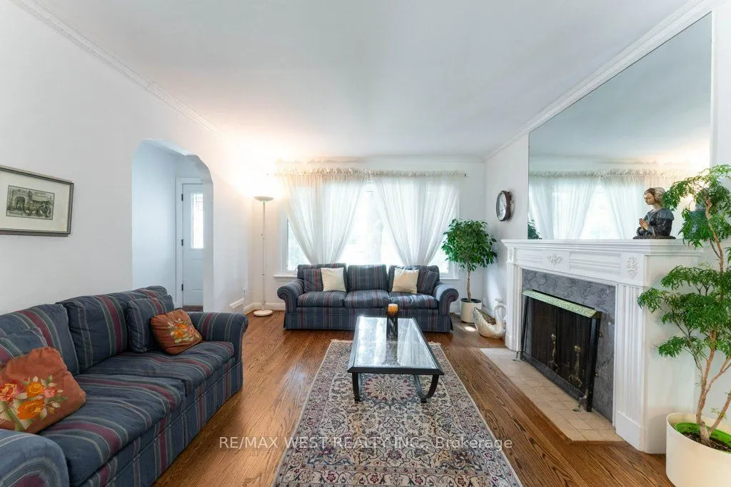 216 Berry Road