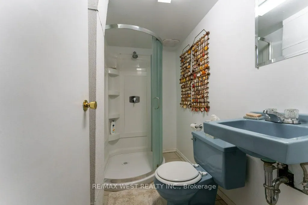 216 Berry Road