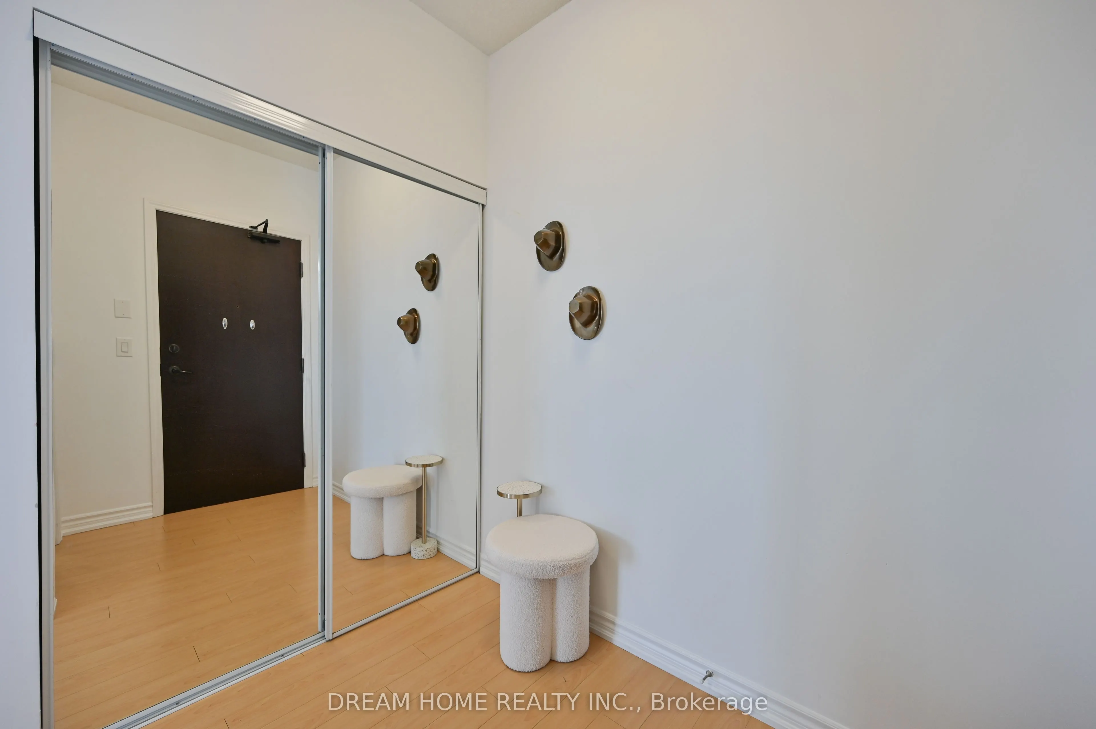 385 Prince Of Wales Drive, #3205