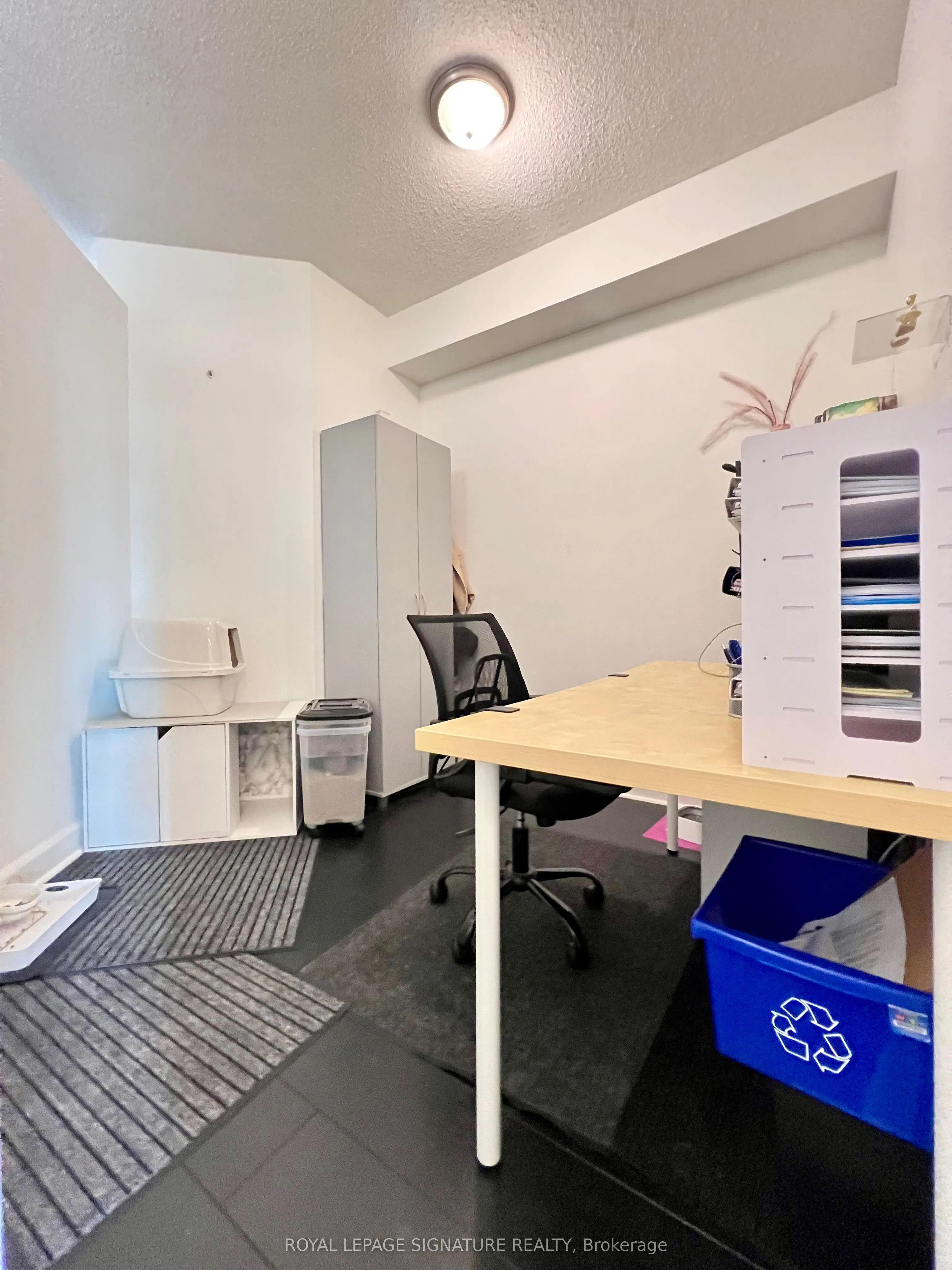 80 Absolute Avenue, #607