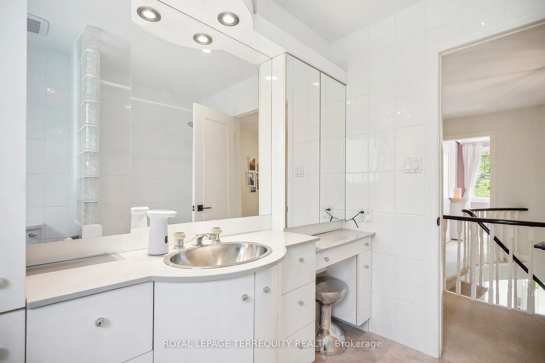 219 Valleyview Court