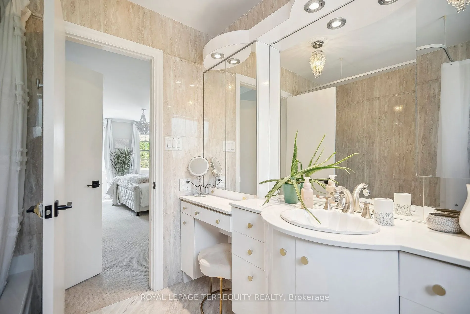 219 Valleyview Court