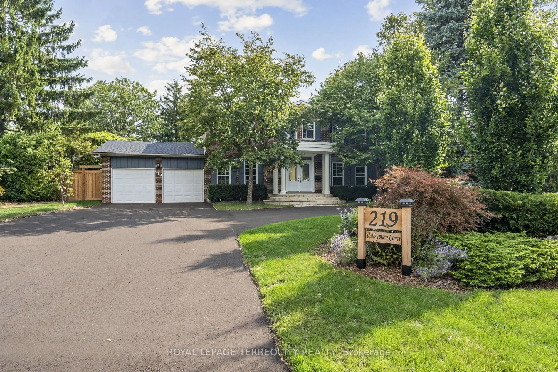 219 Valleyview Court