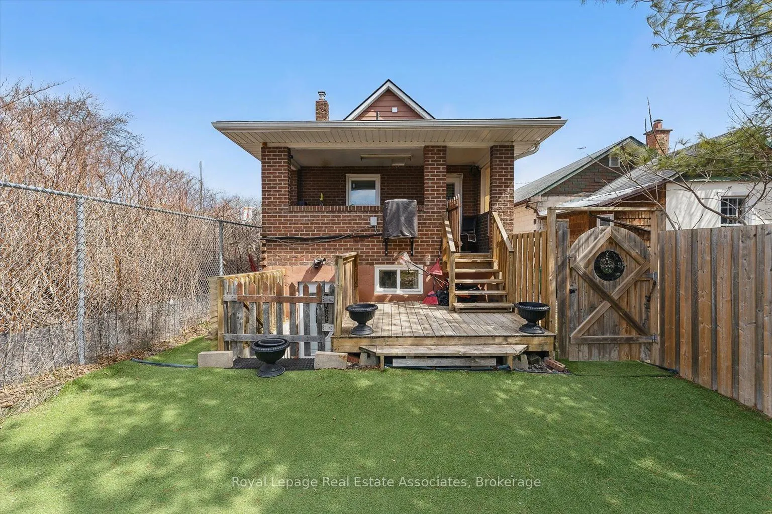 1106 Haig Boulevard