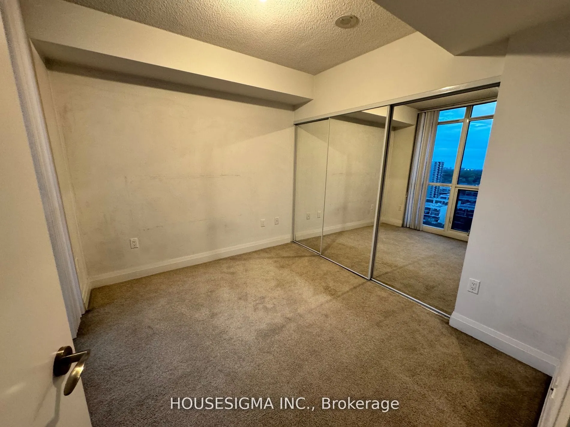 9 Valhalla Inn Road, #1509