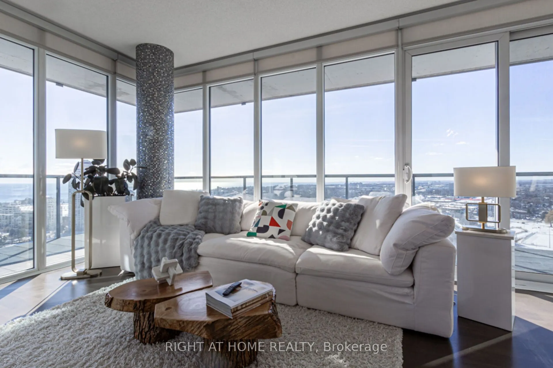 88 Park Lawn Road, #2605