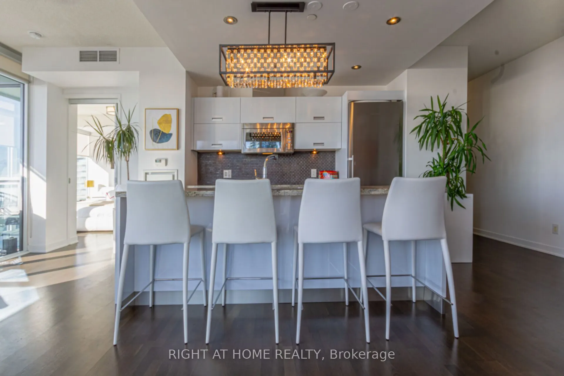 88 Park Lawn Road, #2605