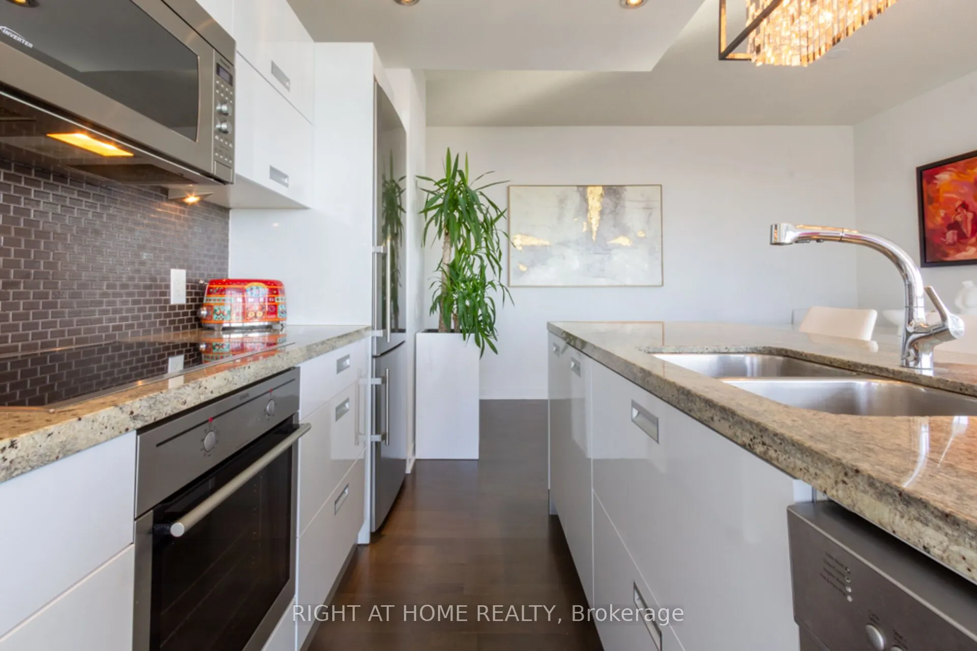 88 Park Lawn Road, #2605