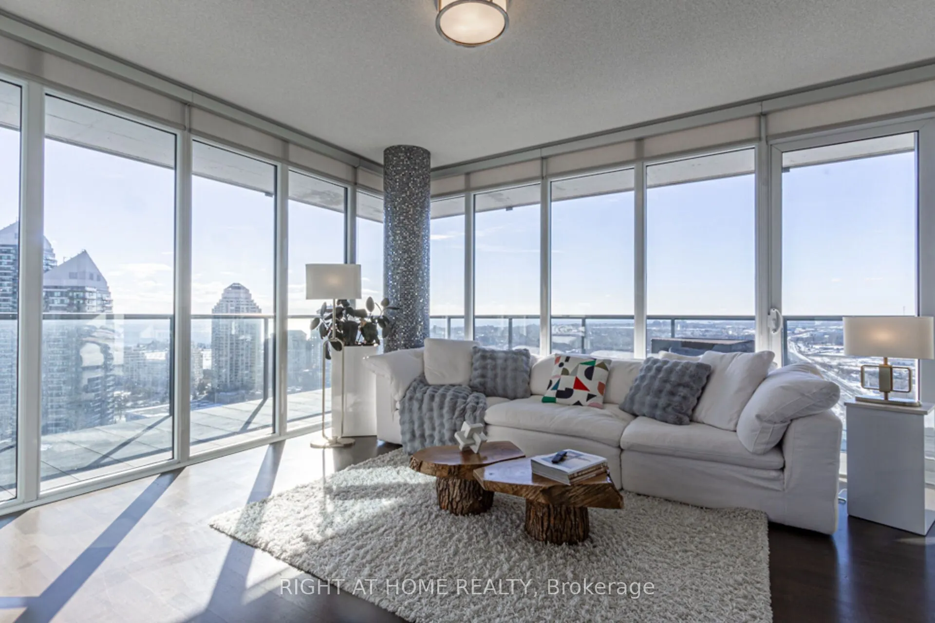 88 Park Lawn Road, #2605