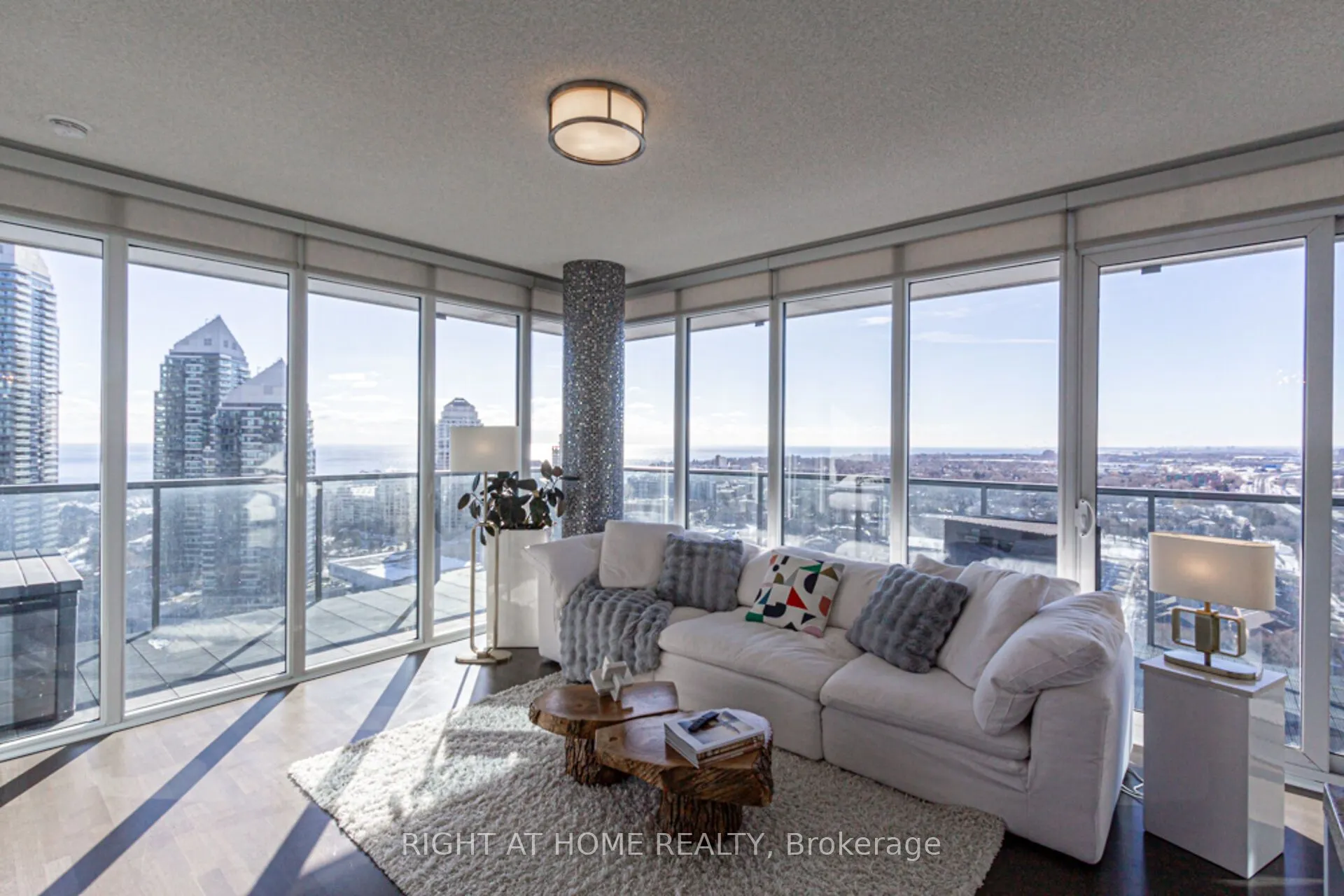 88 Park Lawn Road, #2605