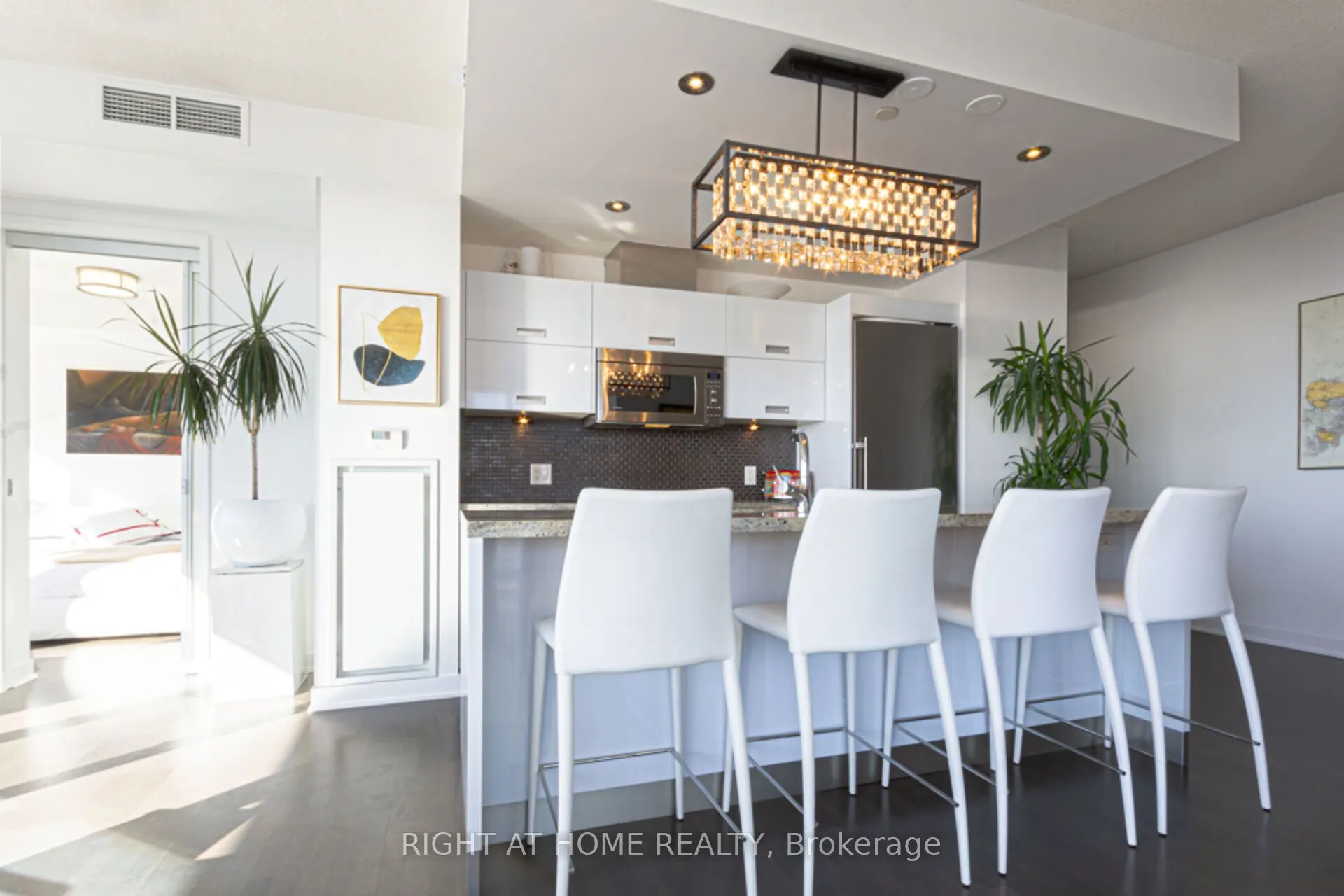 88 Park Lawn Road, #2605