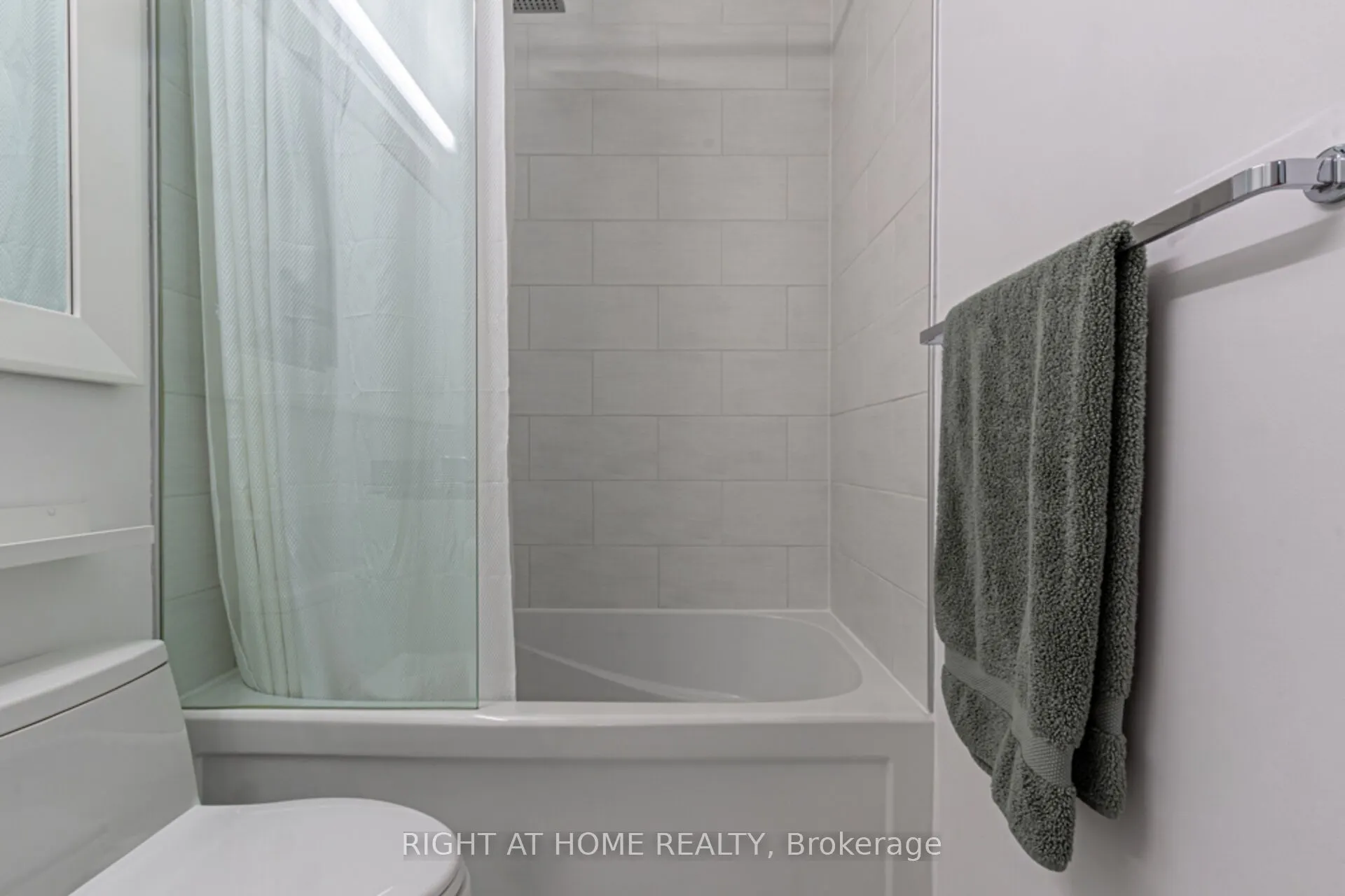 88 Park Lawn Road, #2605