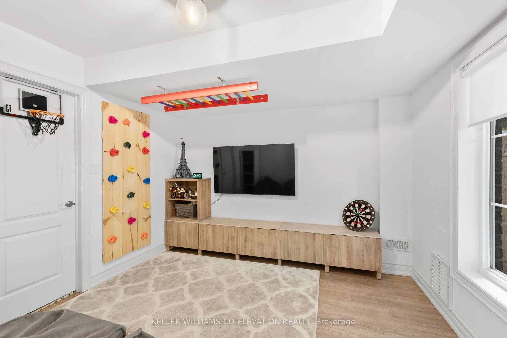 70 Dryden Way