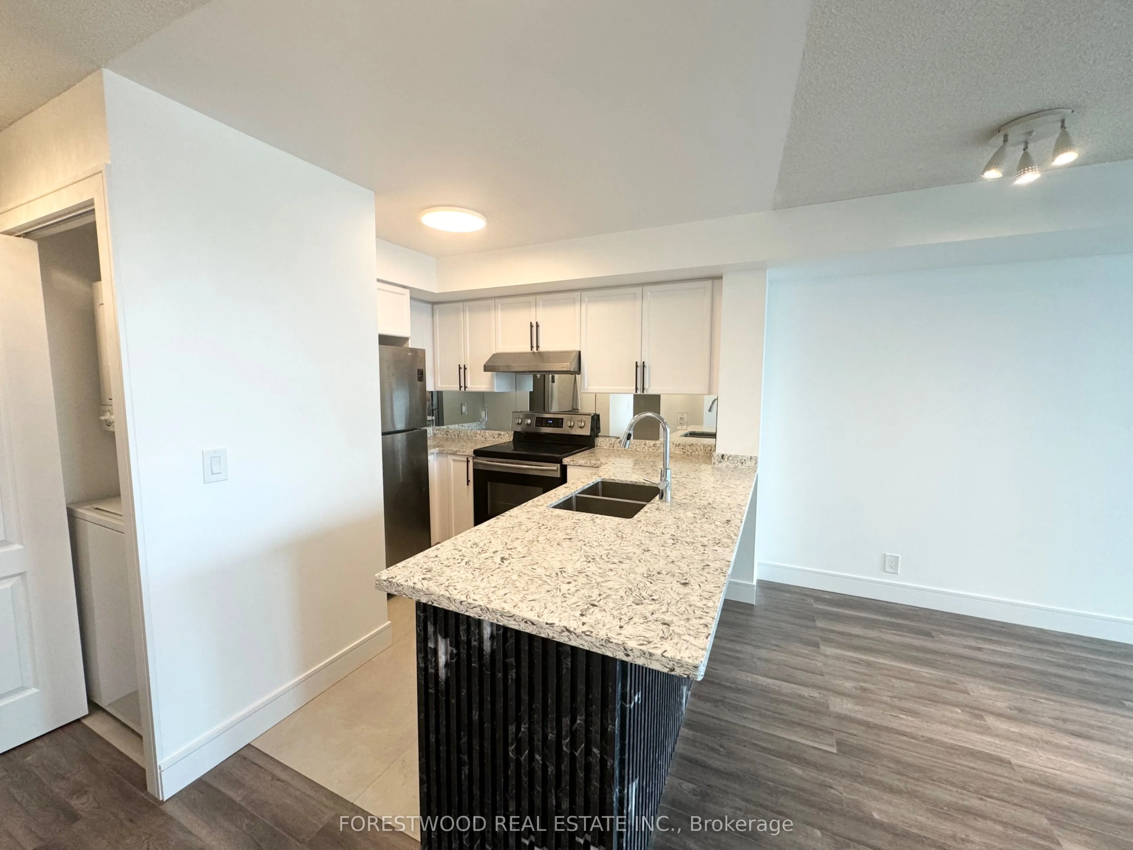1 Elm Drive, #703
