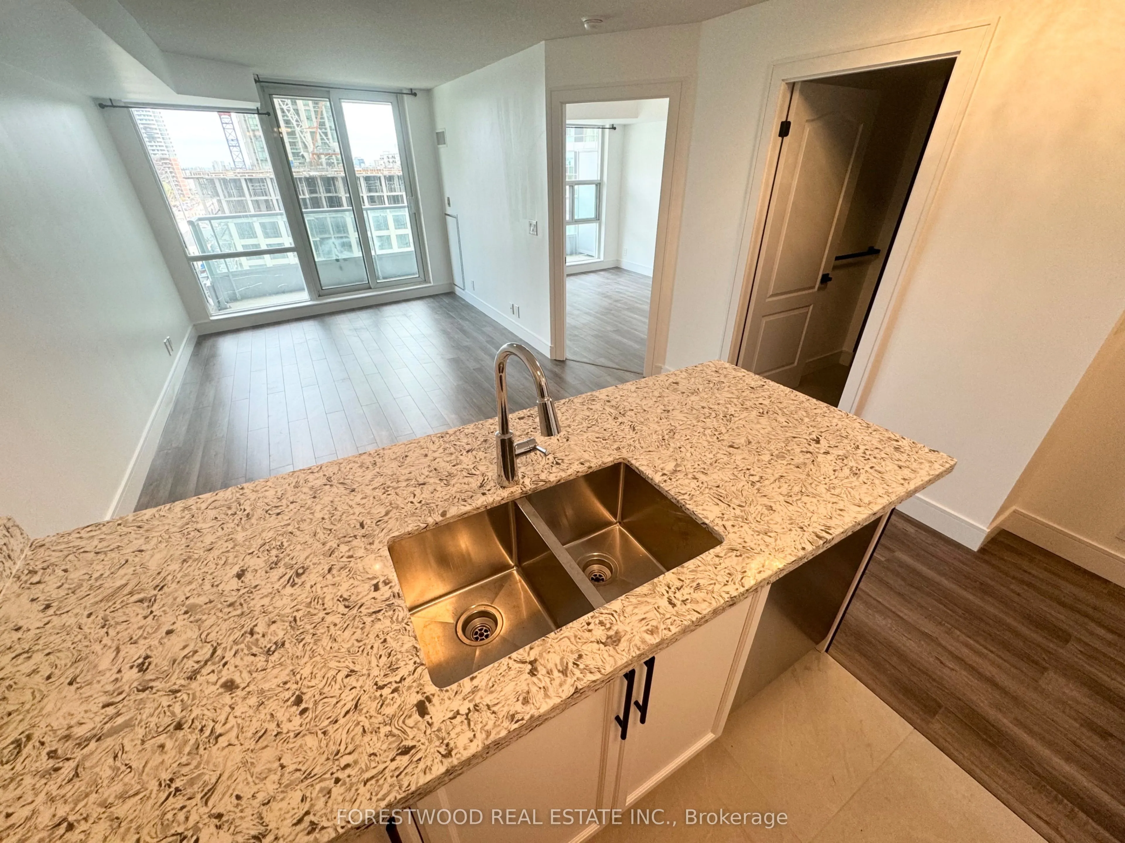 1 Elm Drive, #703