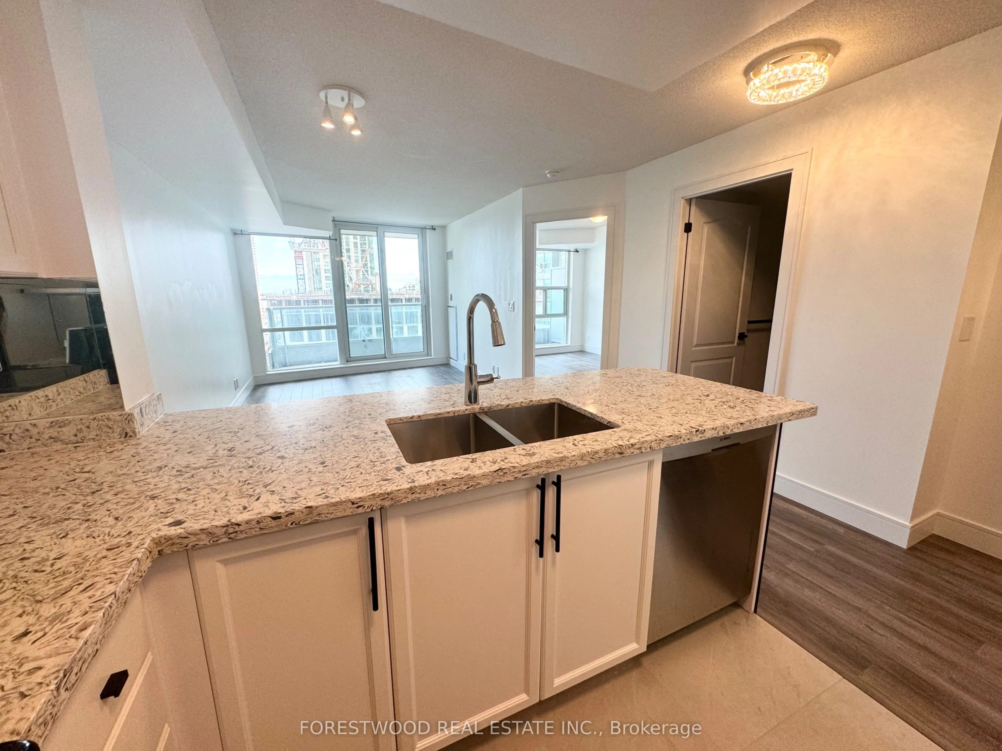 1 Elm Drive, #703