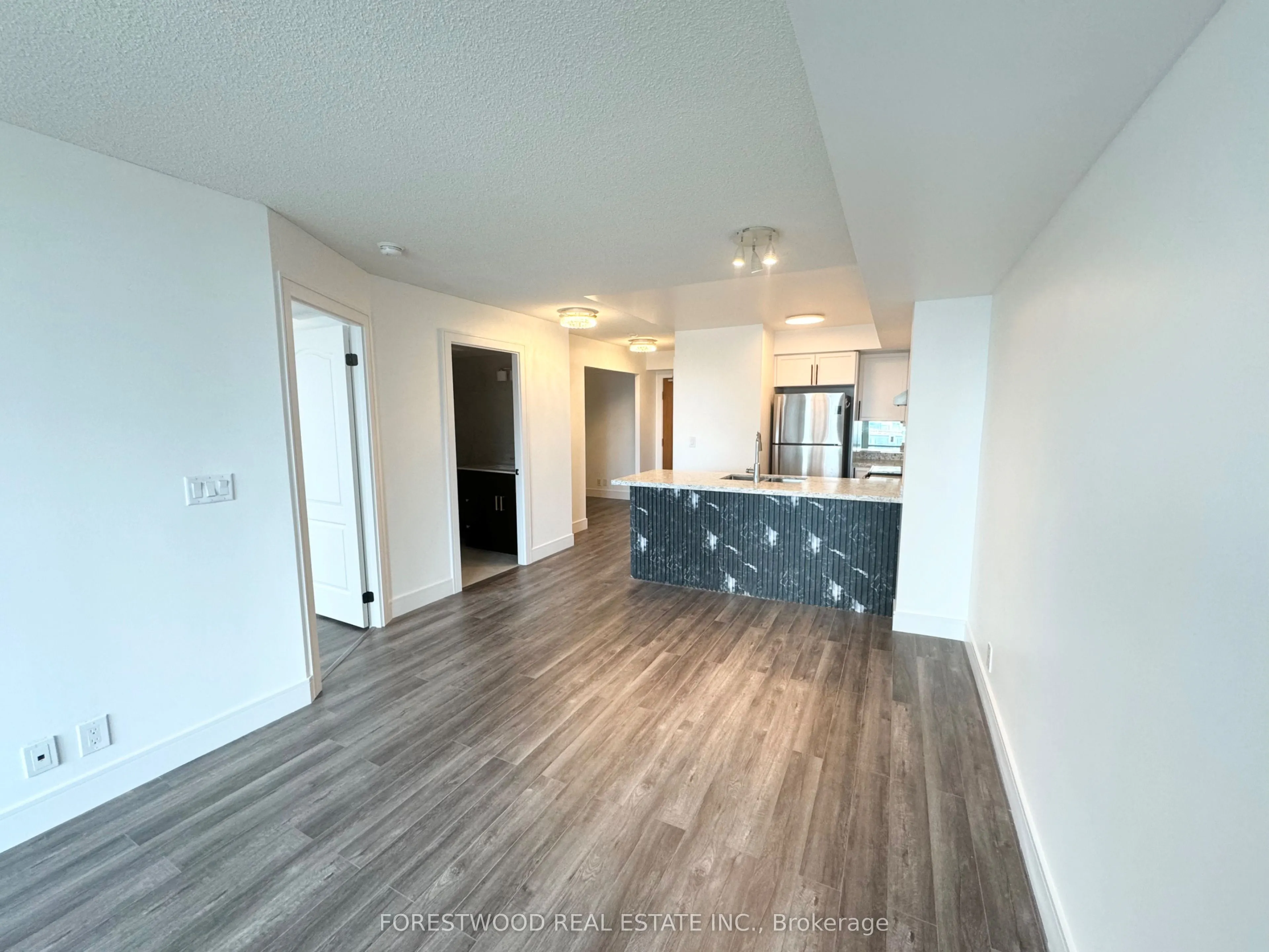 1 Elm Drive, #703
