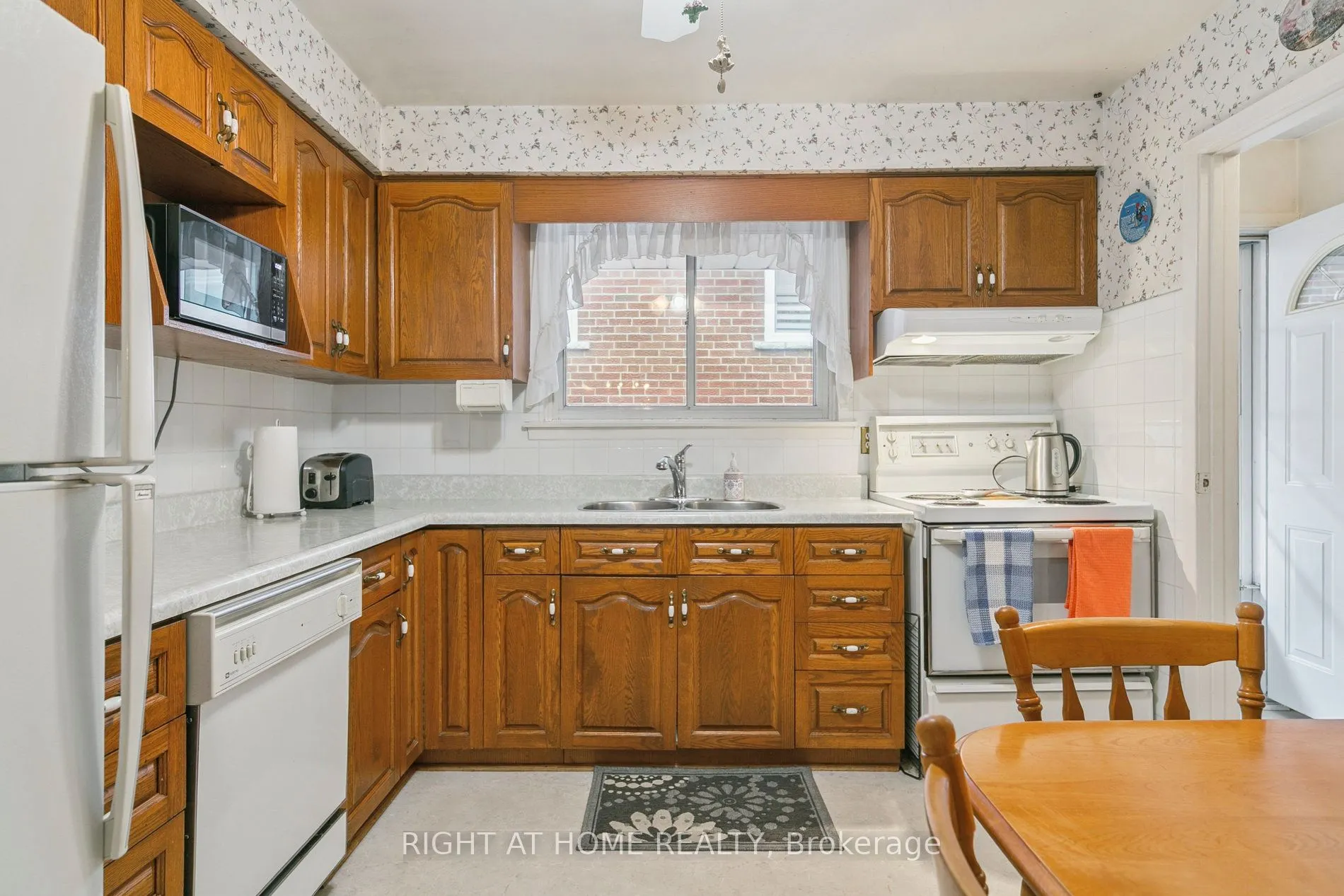 932 Flagship Drive