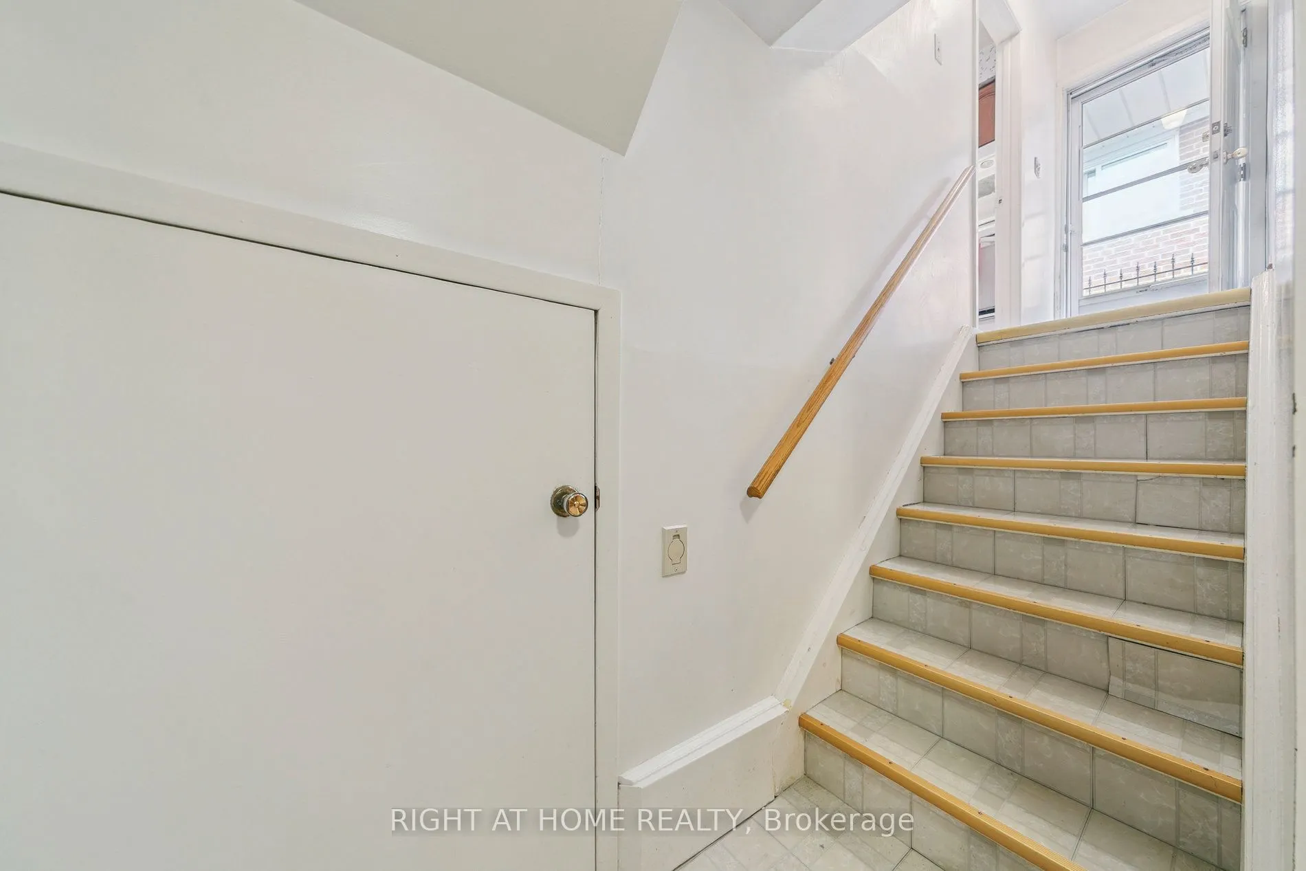 932 Flagship Drive