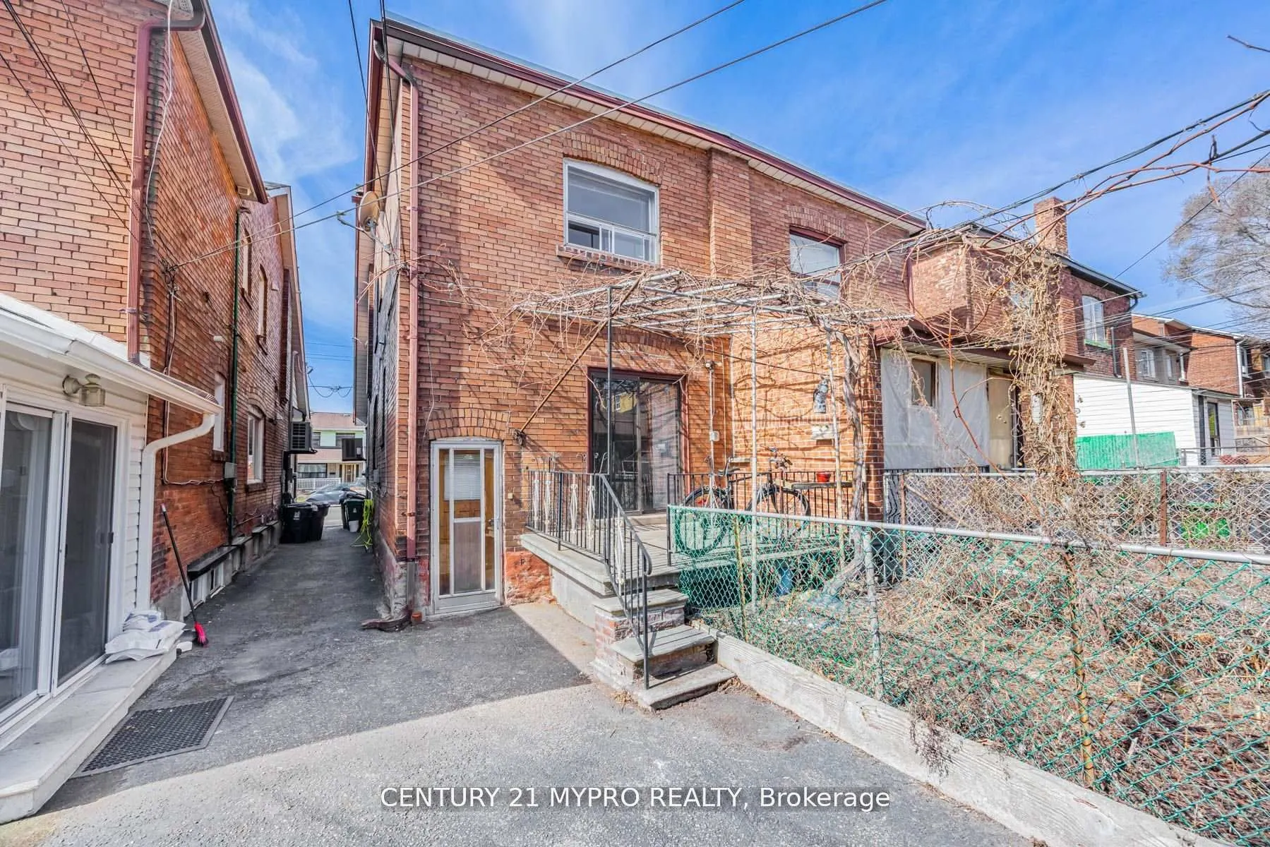 1943 Dufferin Street