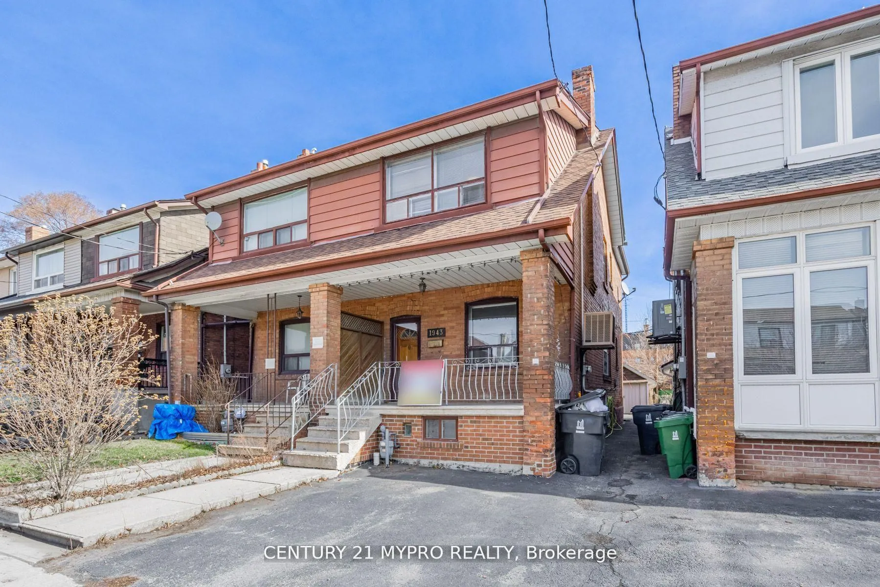 1943 Dufferin Street