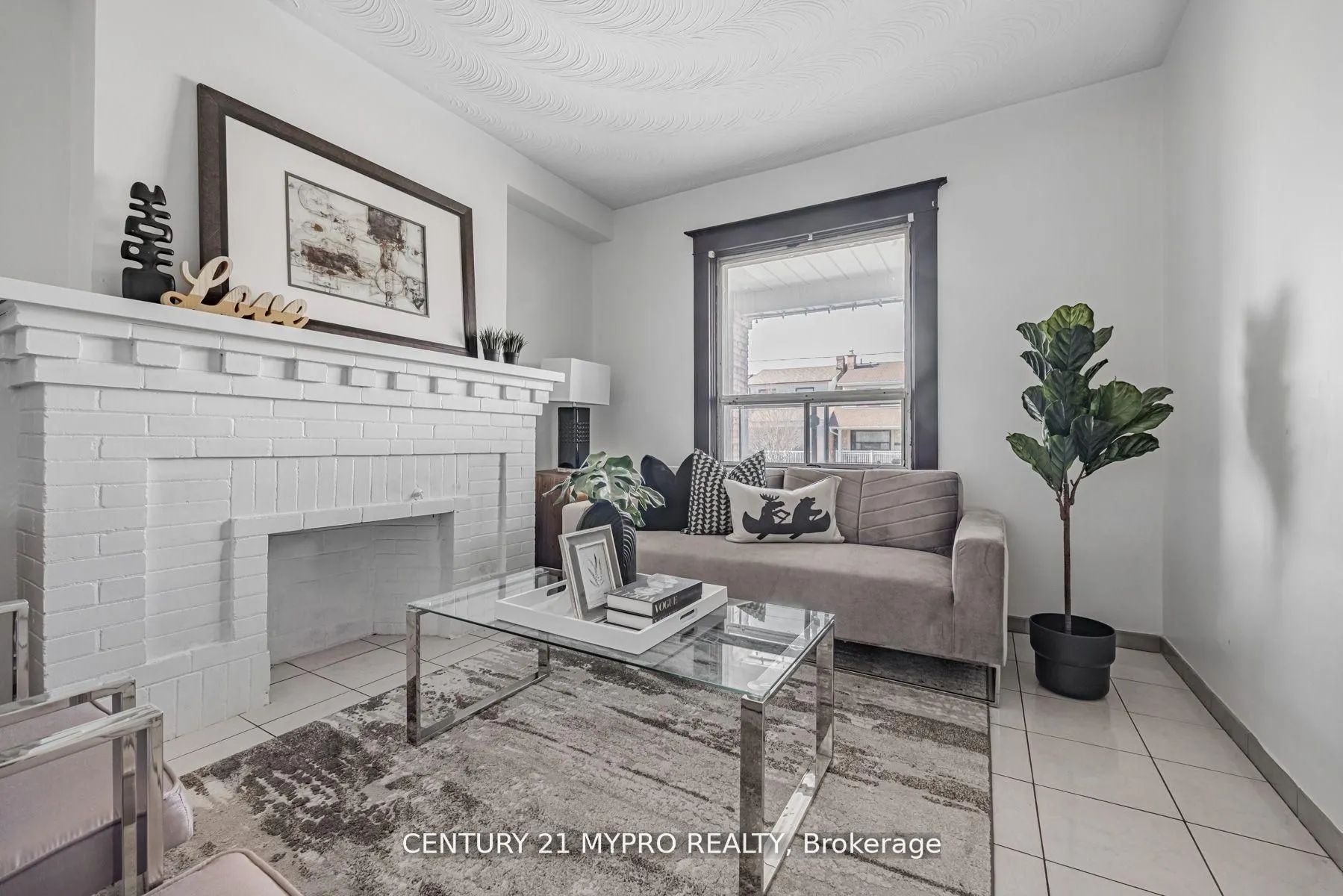 1943 Dufferin Street