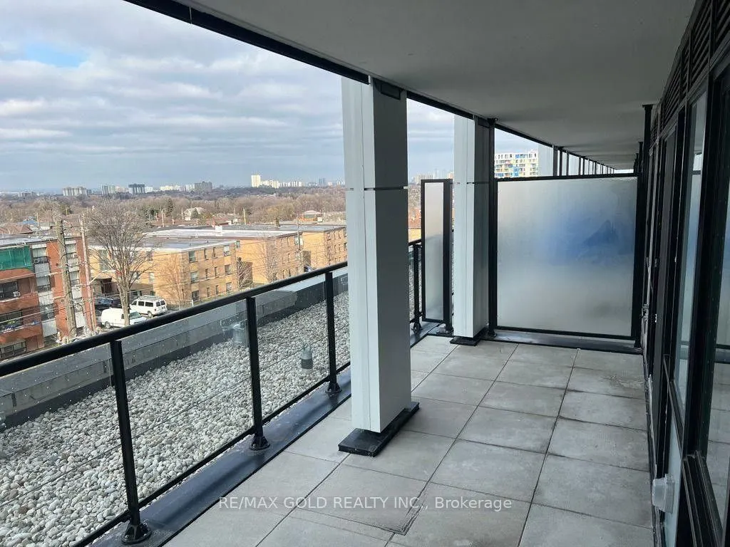 50 George Butchart Drive, #422