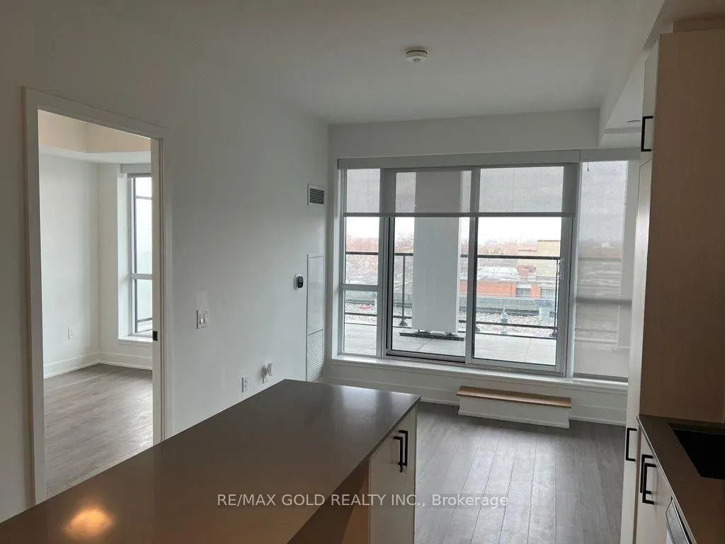 50 George Butchart Drive, #422