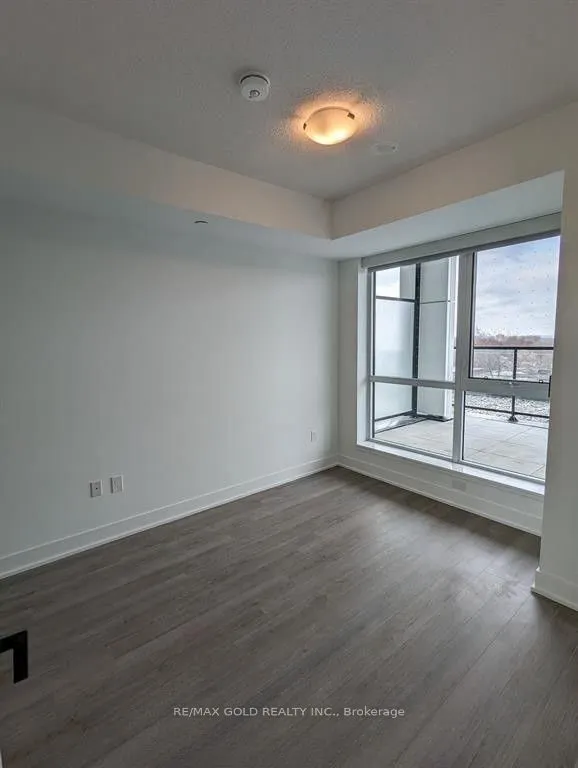 50 George Butchart Drive, #422