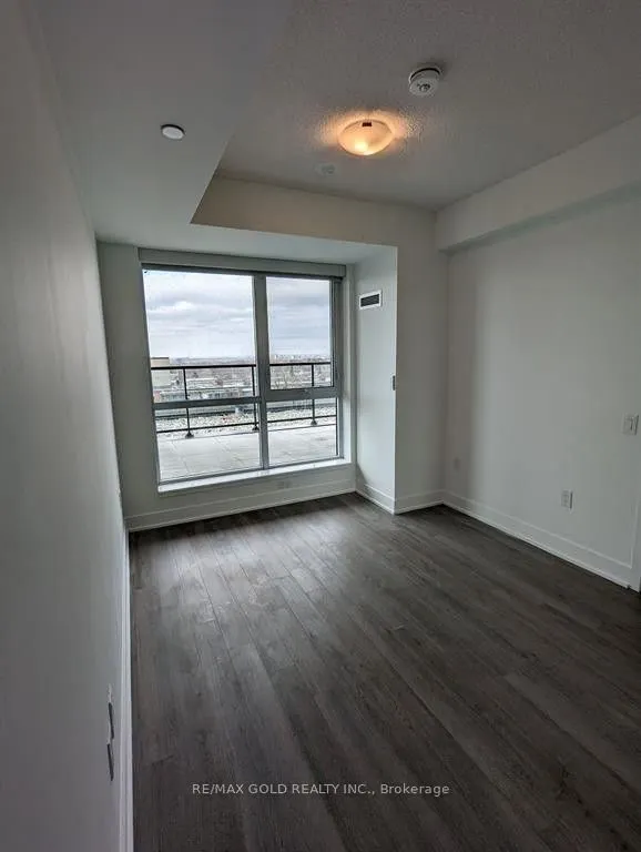 50 George Butchart Drive, #422