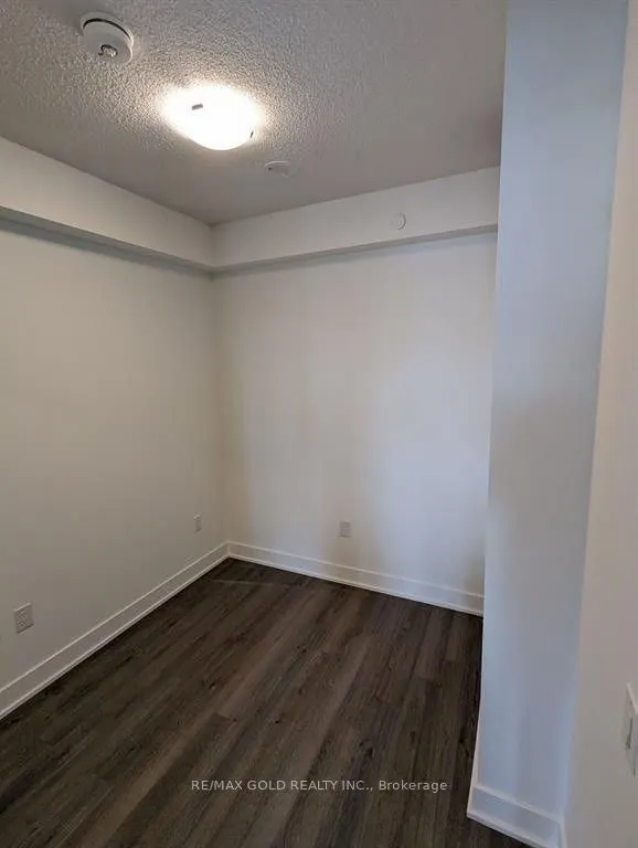 50 George Butchart Drive, #422
