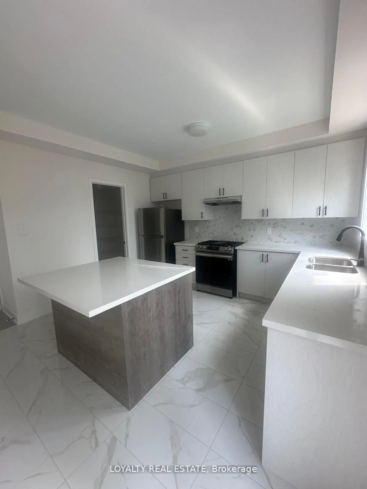 46 Monclova Road N