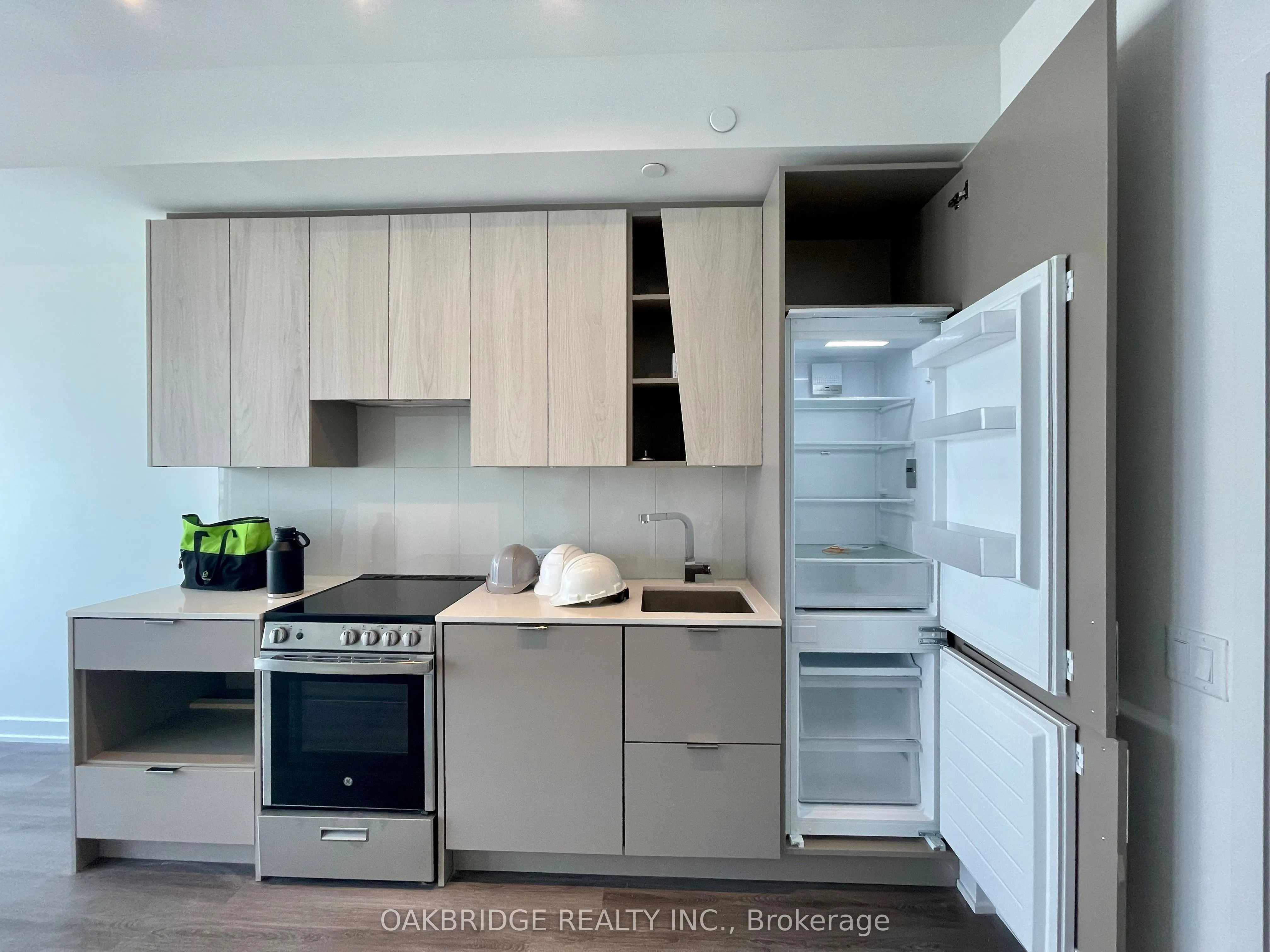 3883 Quartz Road, #4002