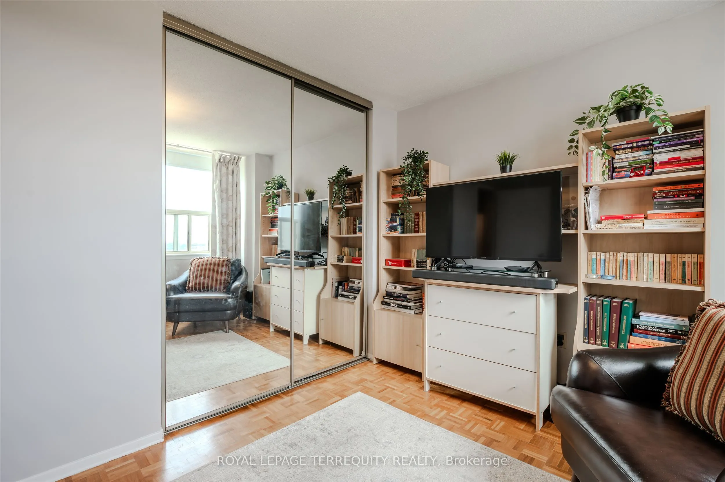 155 Marlee Avenue, #2201