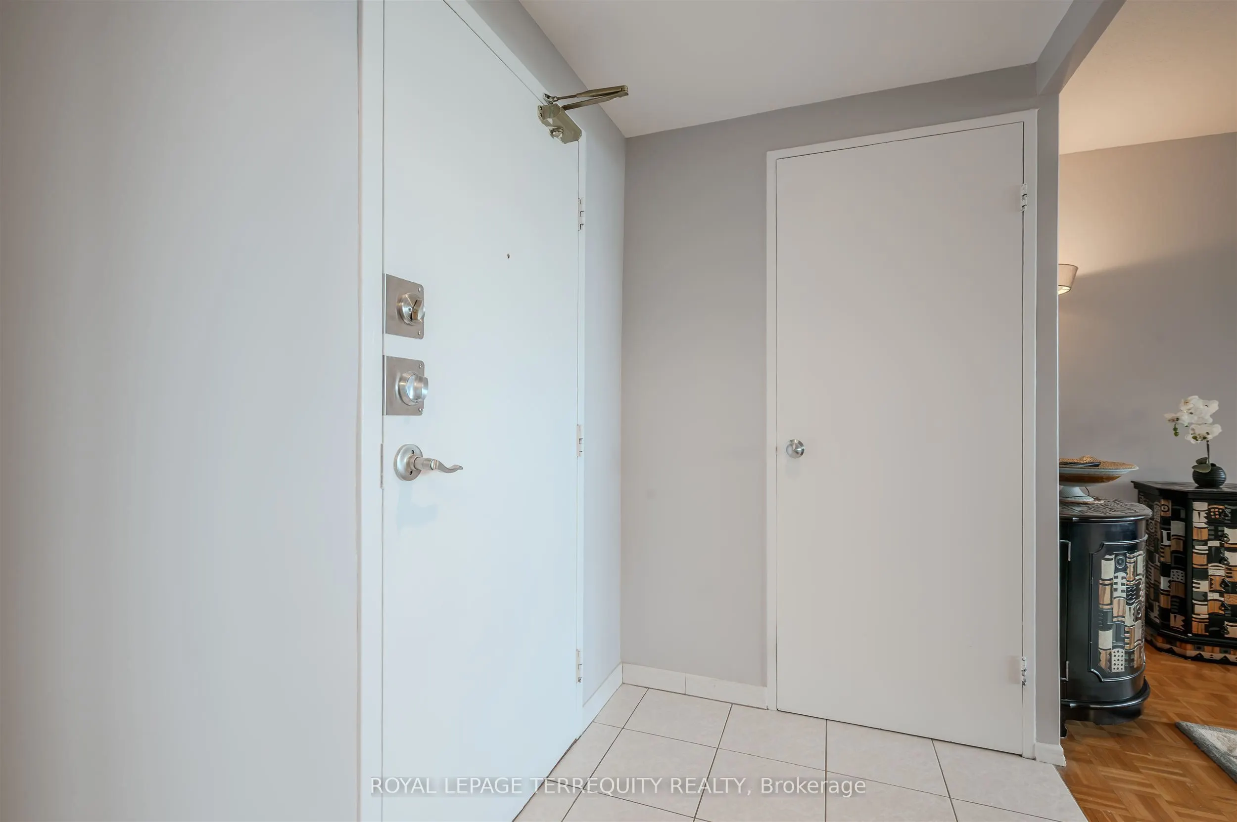 155 Marlee Avenue, #2201