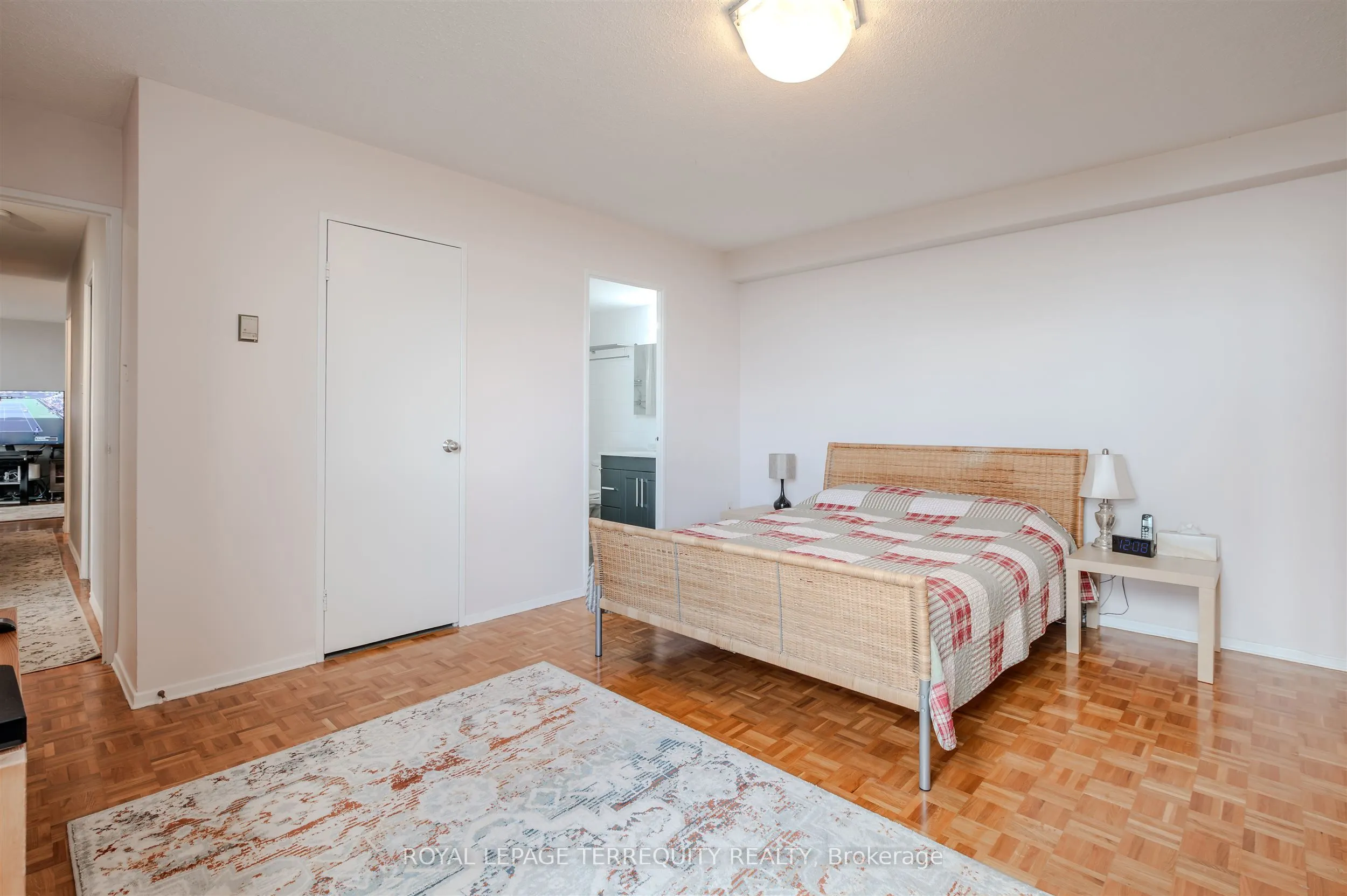 155 Marlee Avenue, #2201