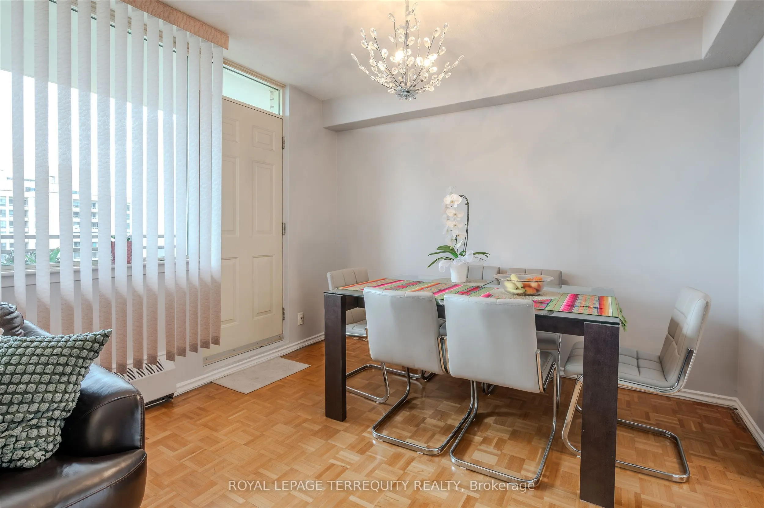 155 Marlee Avenue, #2201