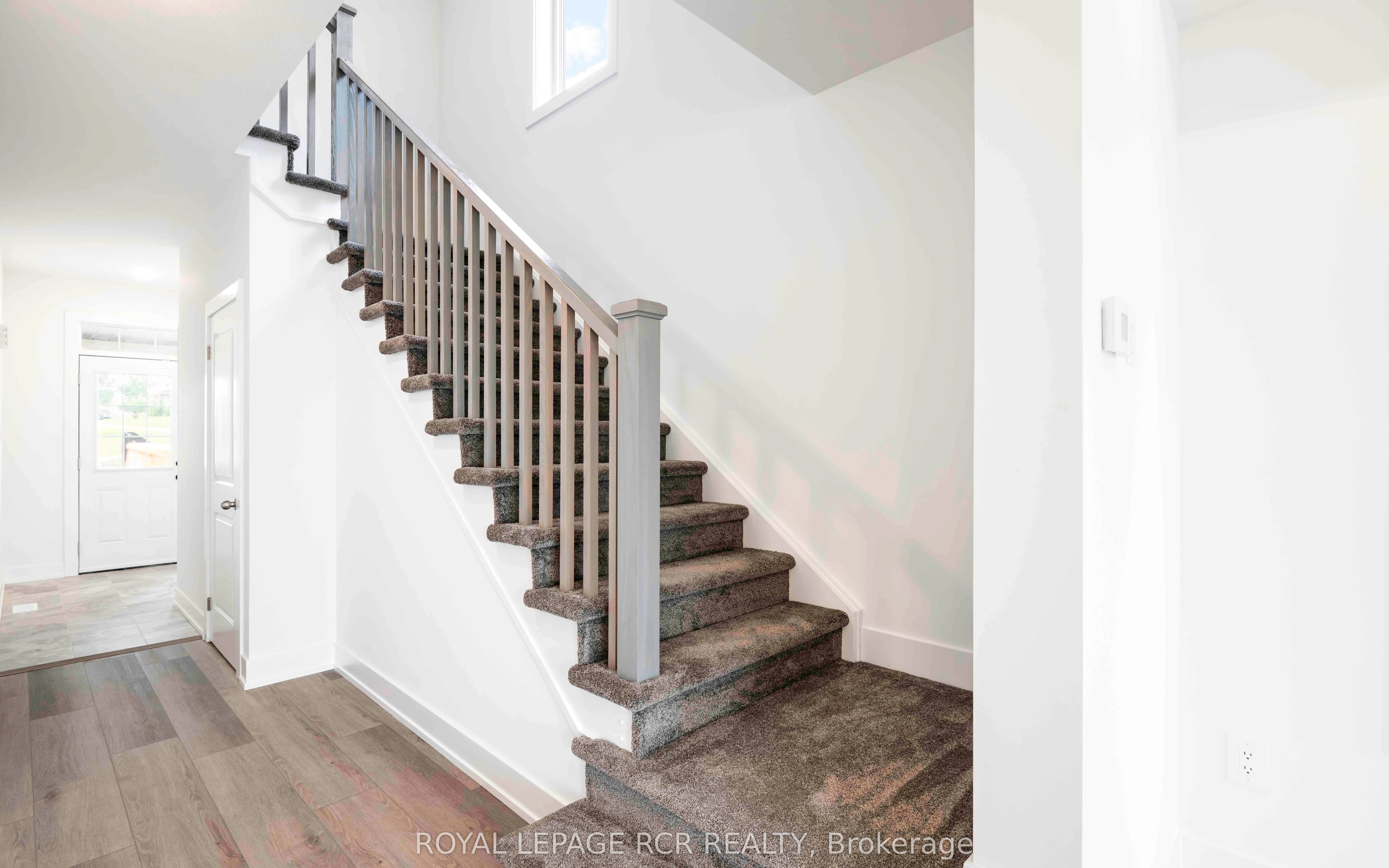 690 Broadway, #28