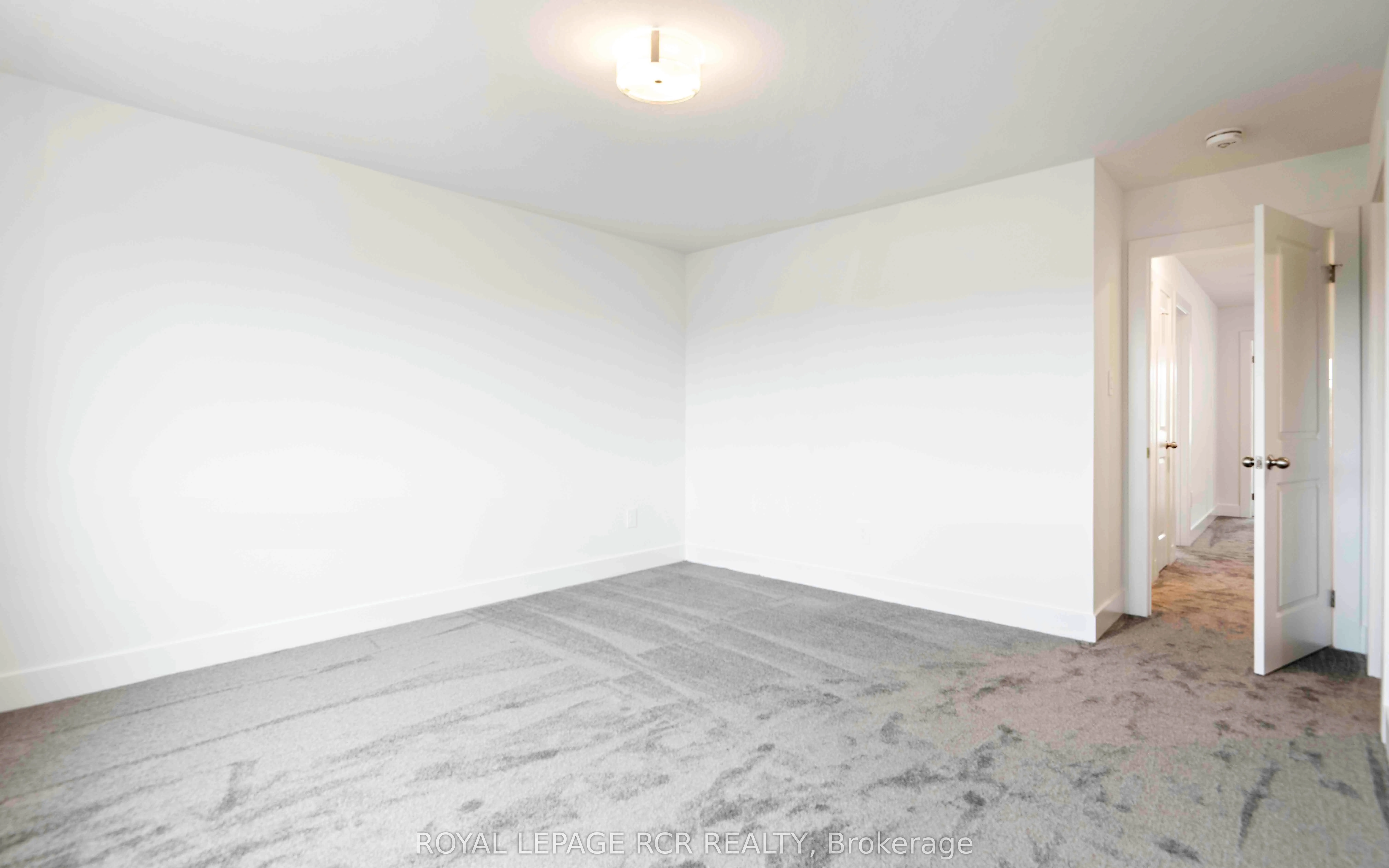 690 Broadway, #28