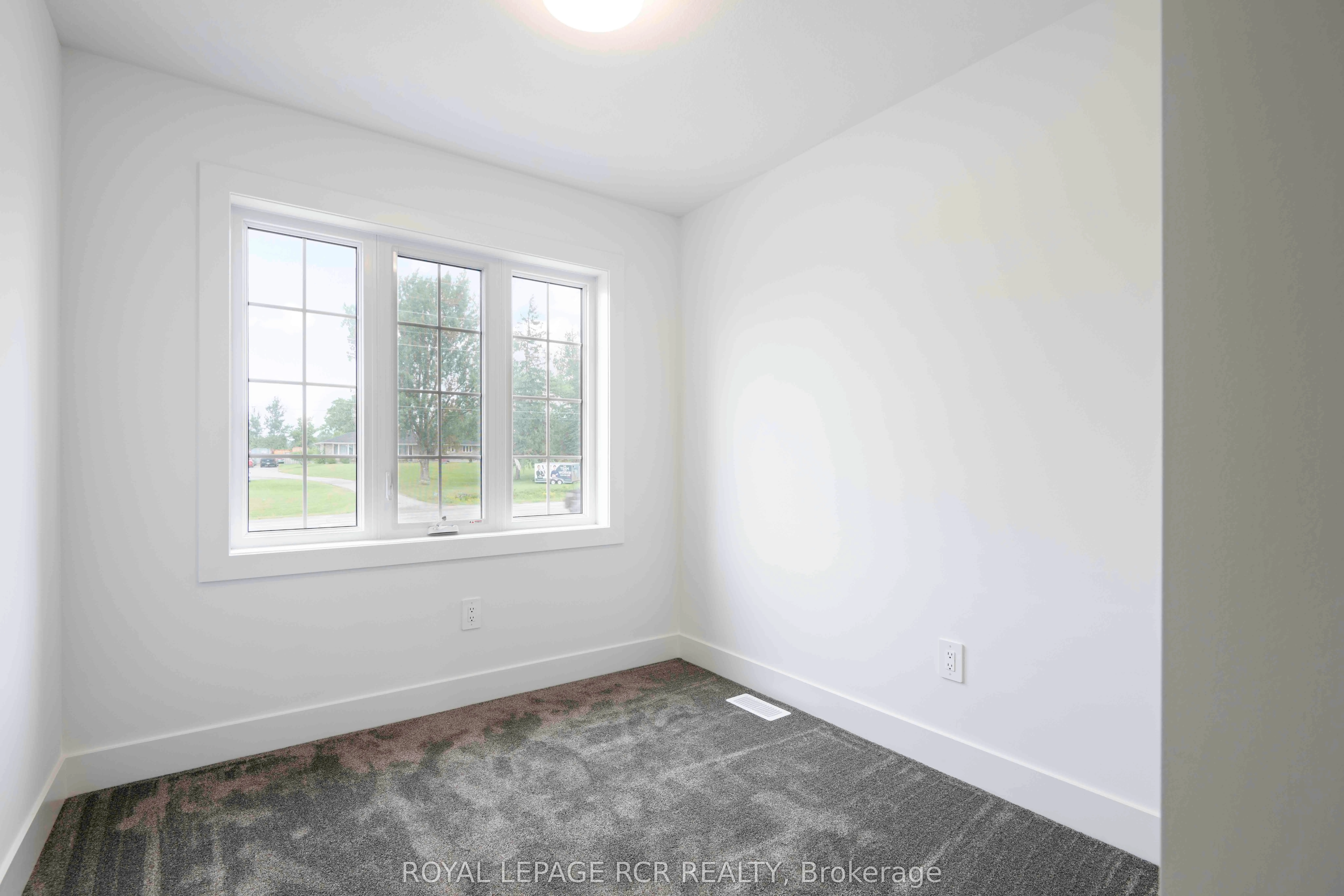 690 Broadway, #28