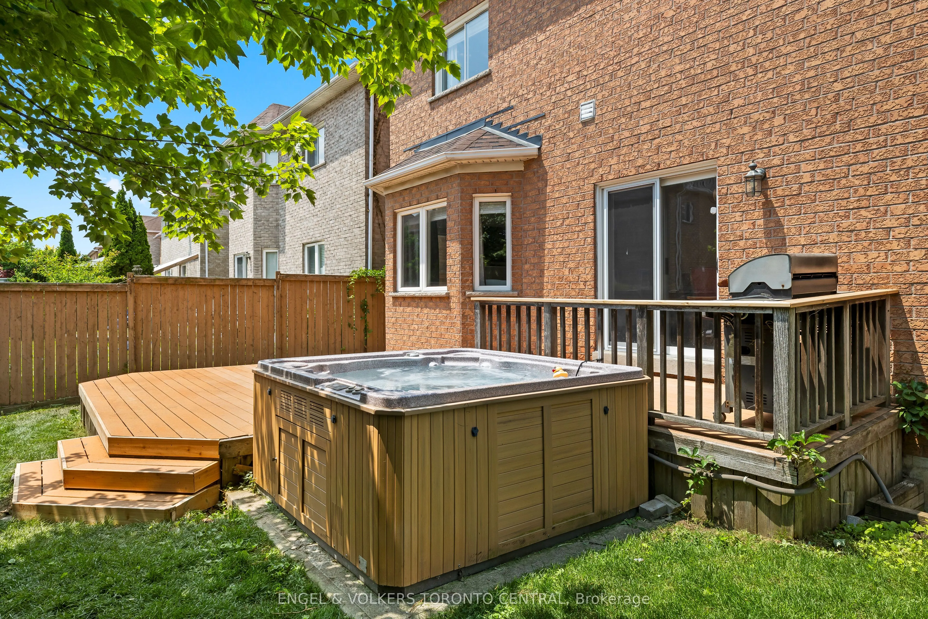 1510 Samuelson Circle