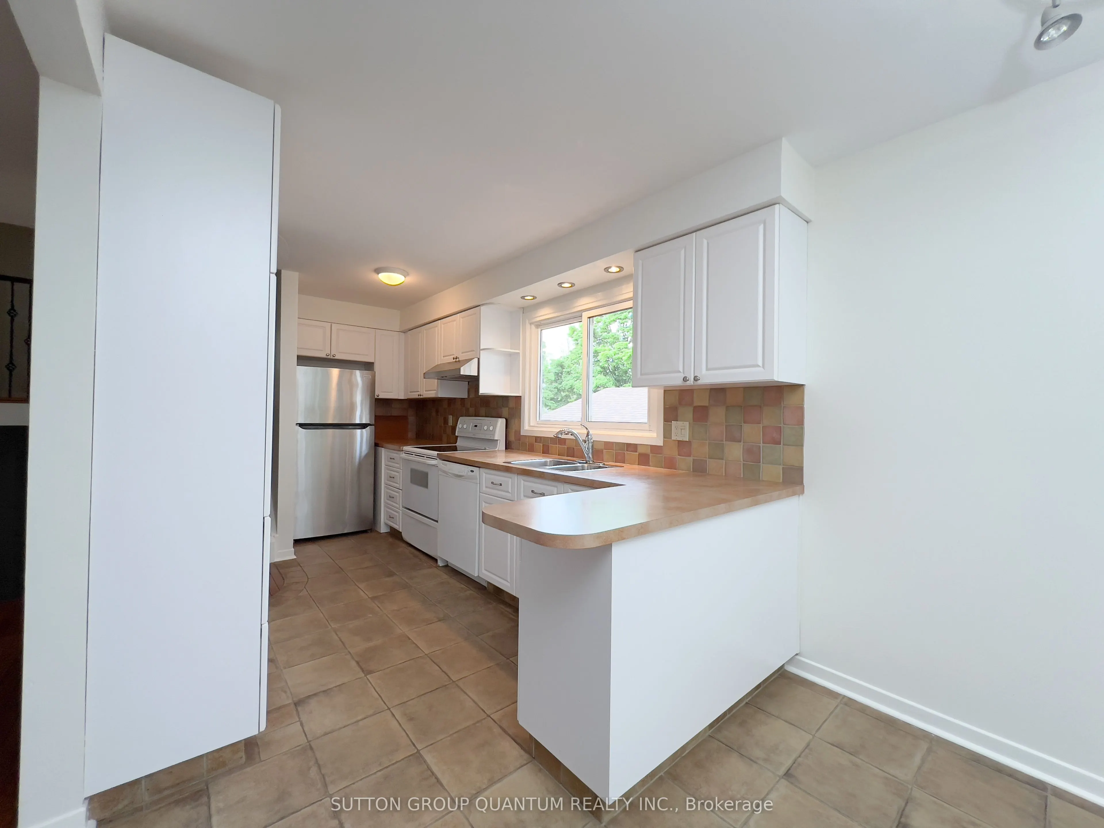 4262 Jefton Crescent