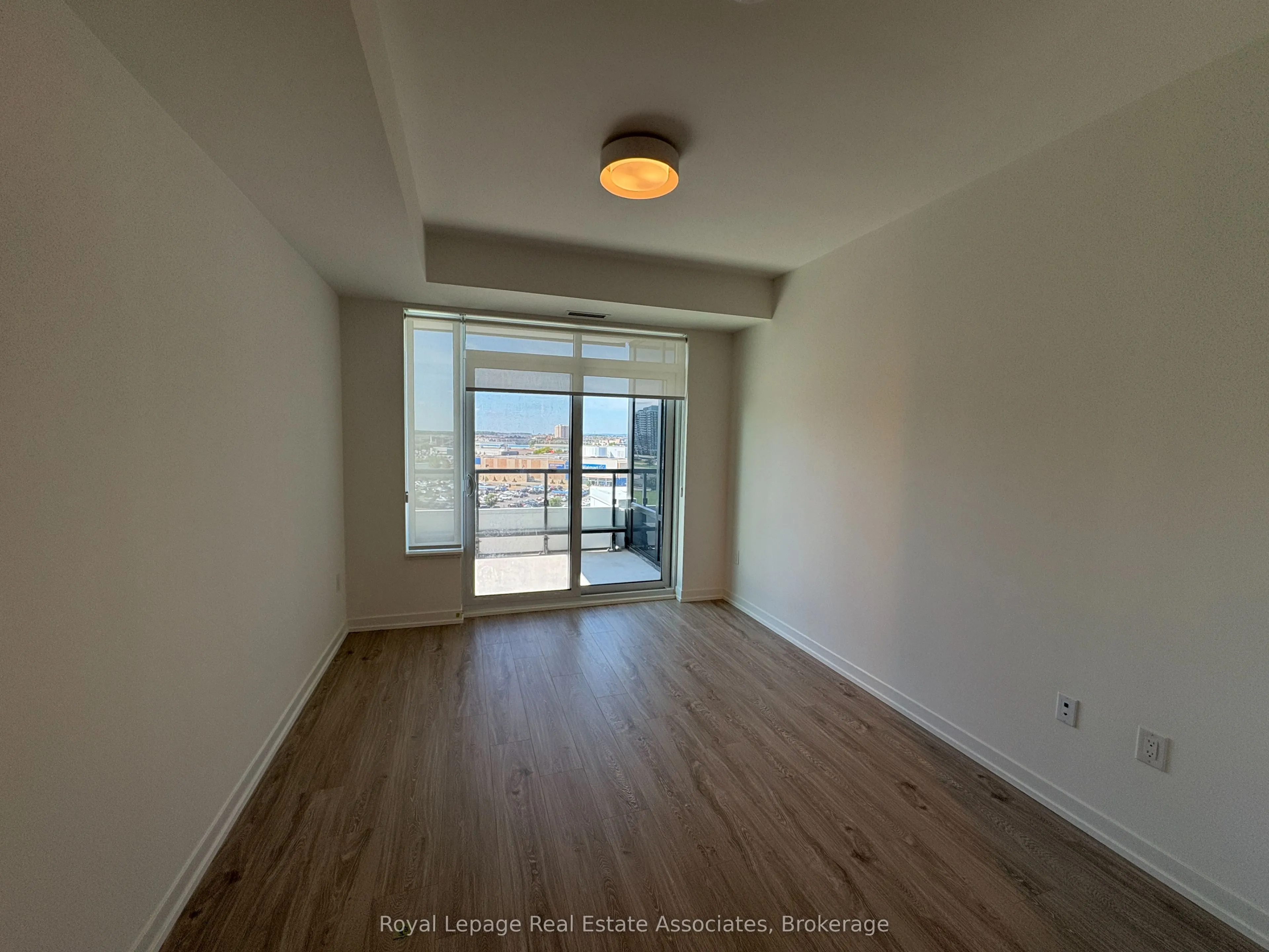 2485 Eglinton Avenue, #1002
