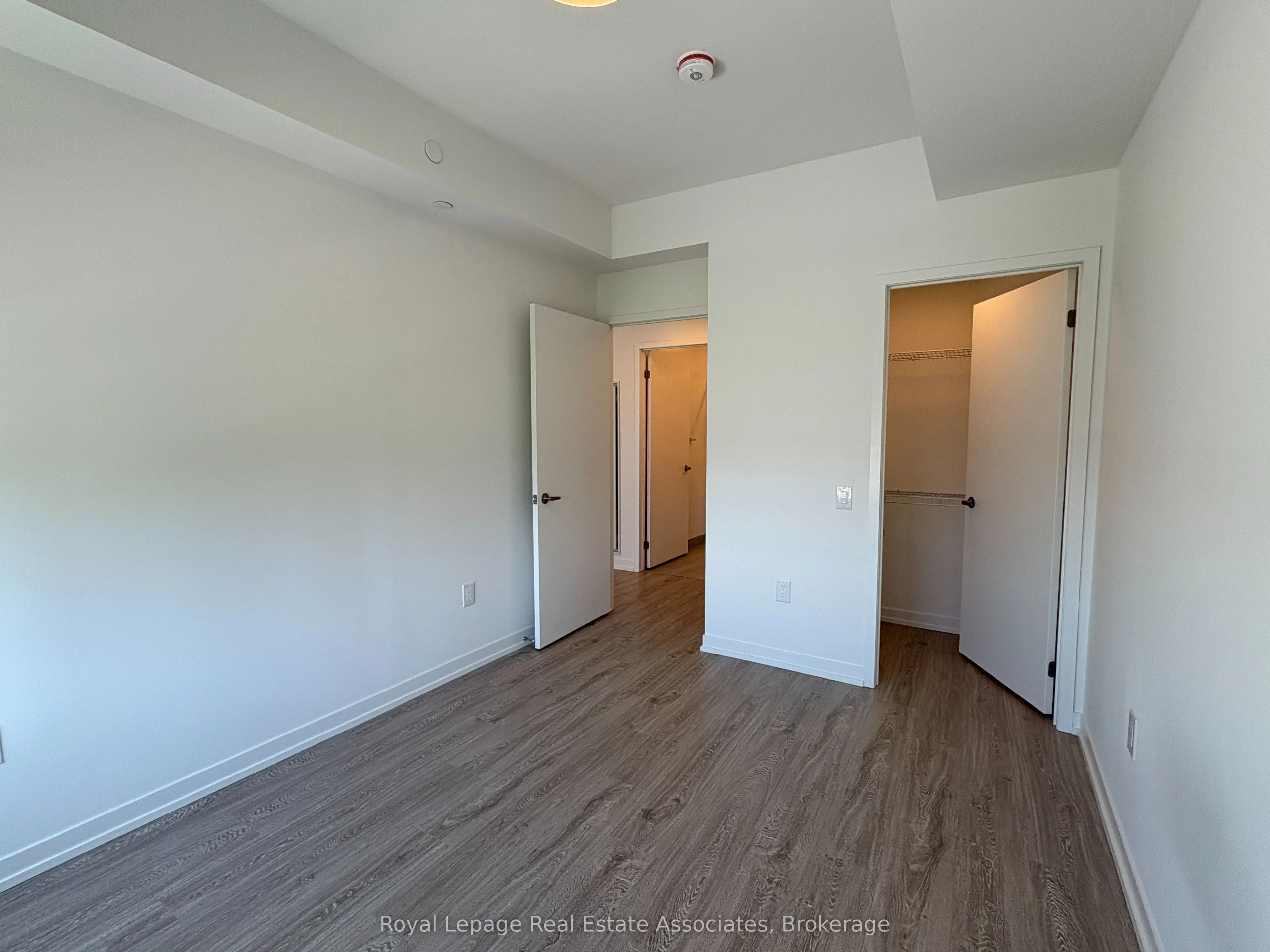 2485 Eglinton Avenue, #1002