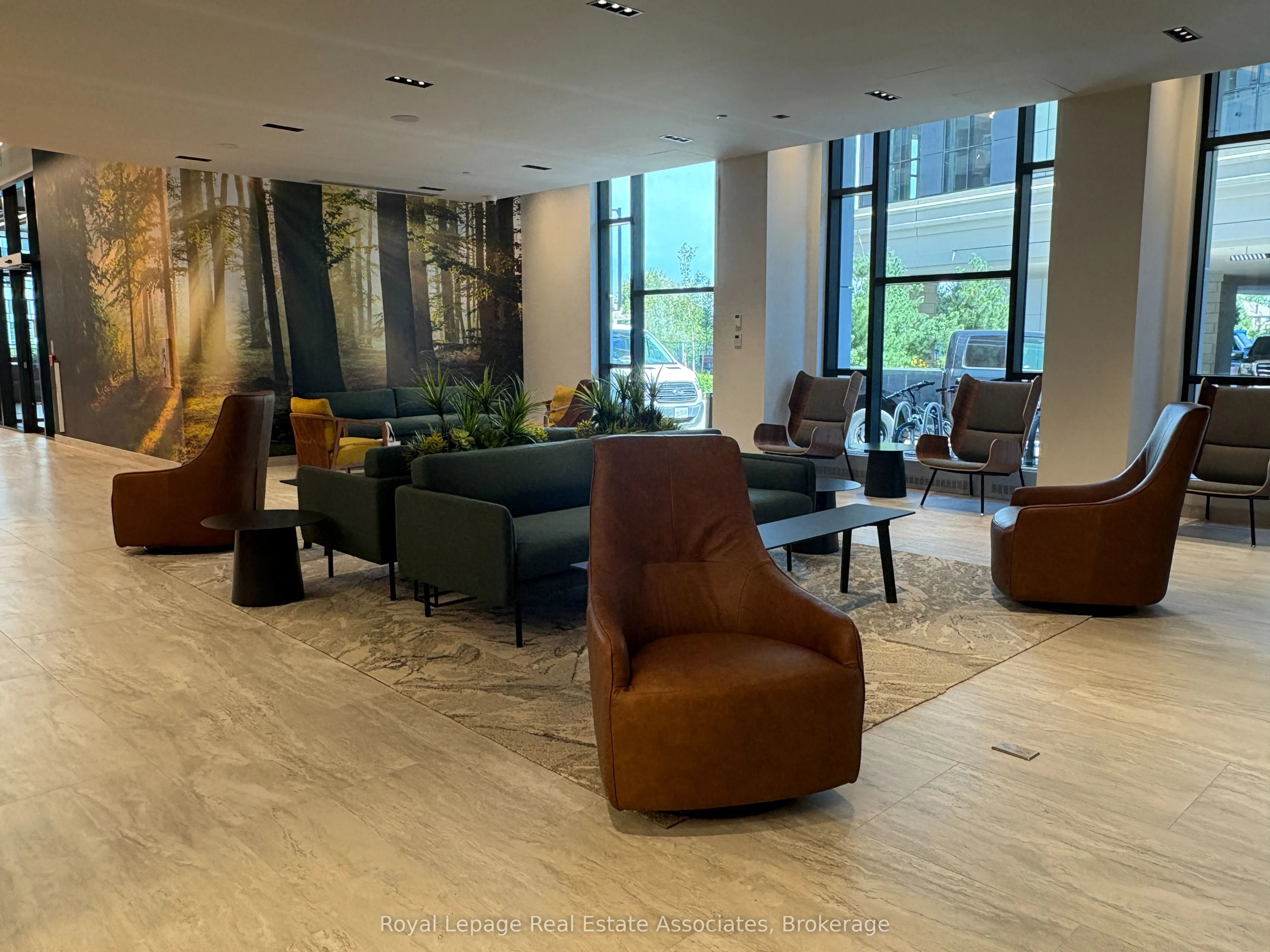 2485 Eglinton Avenue, #1002