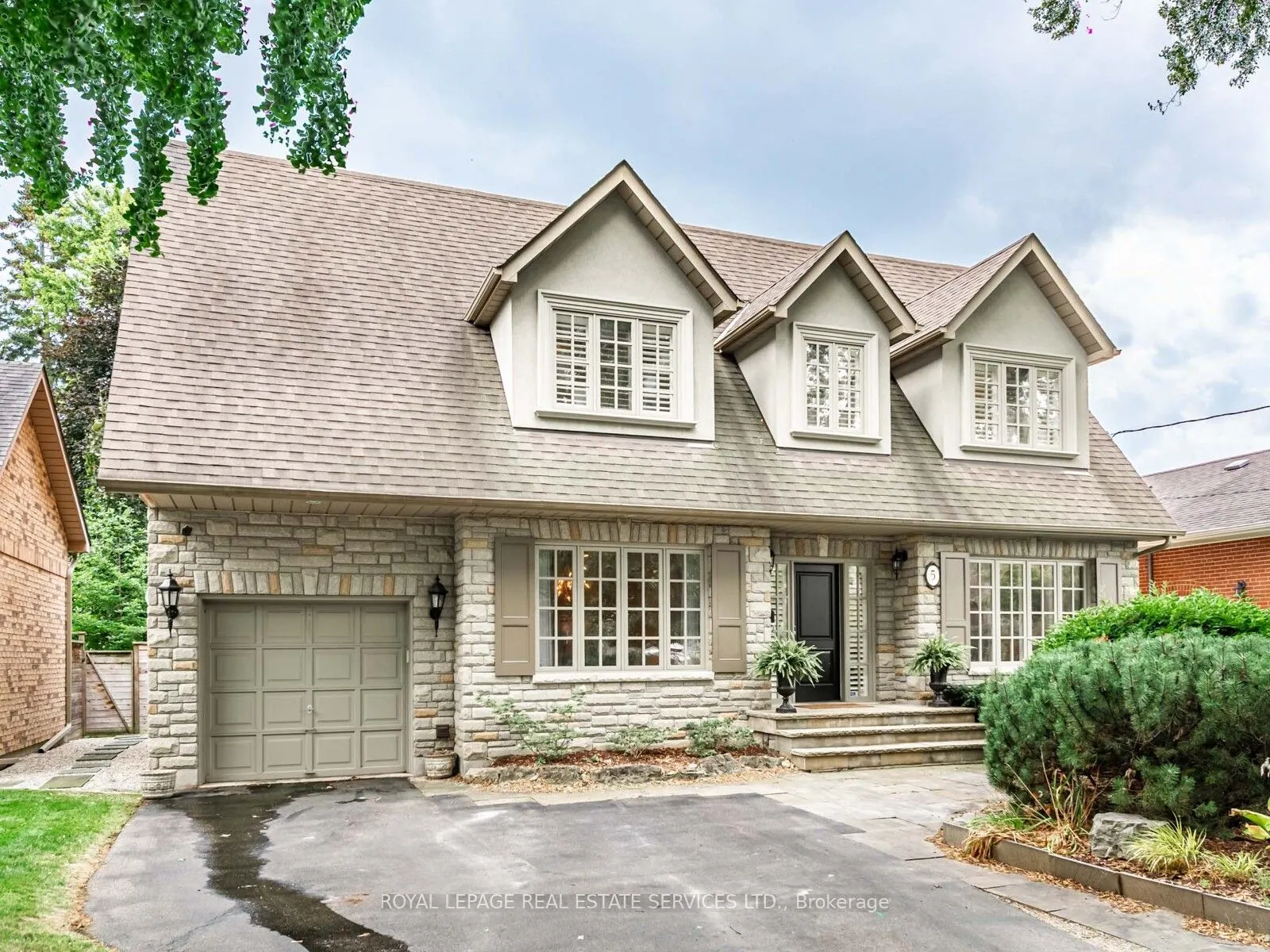 5 Reid Manor