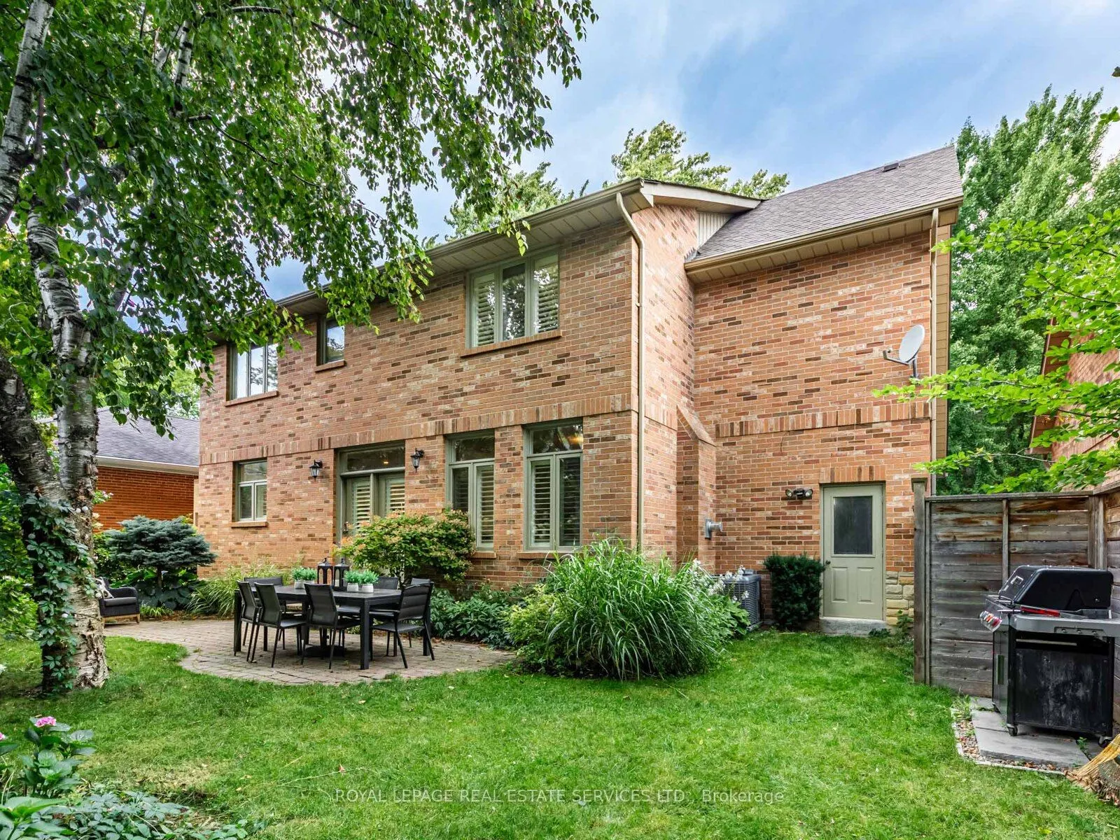 5 Reid Manor