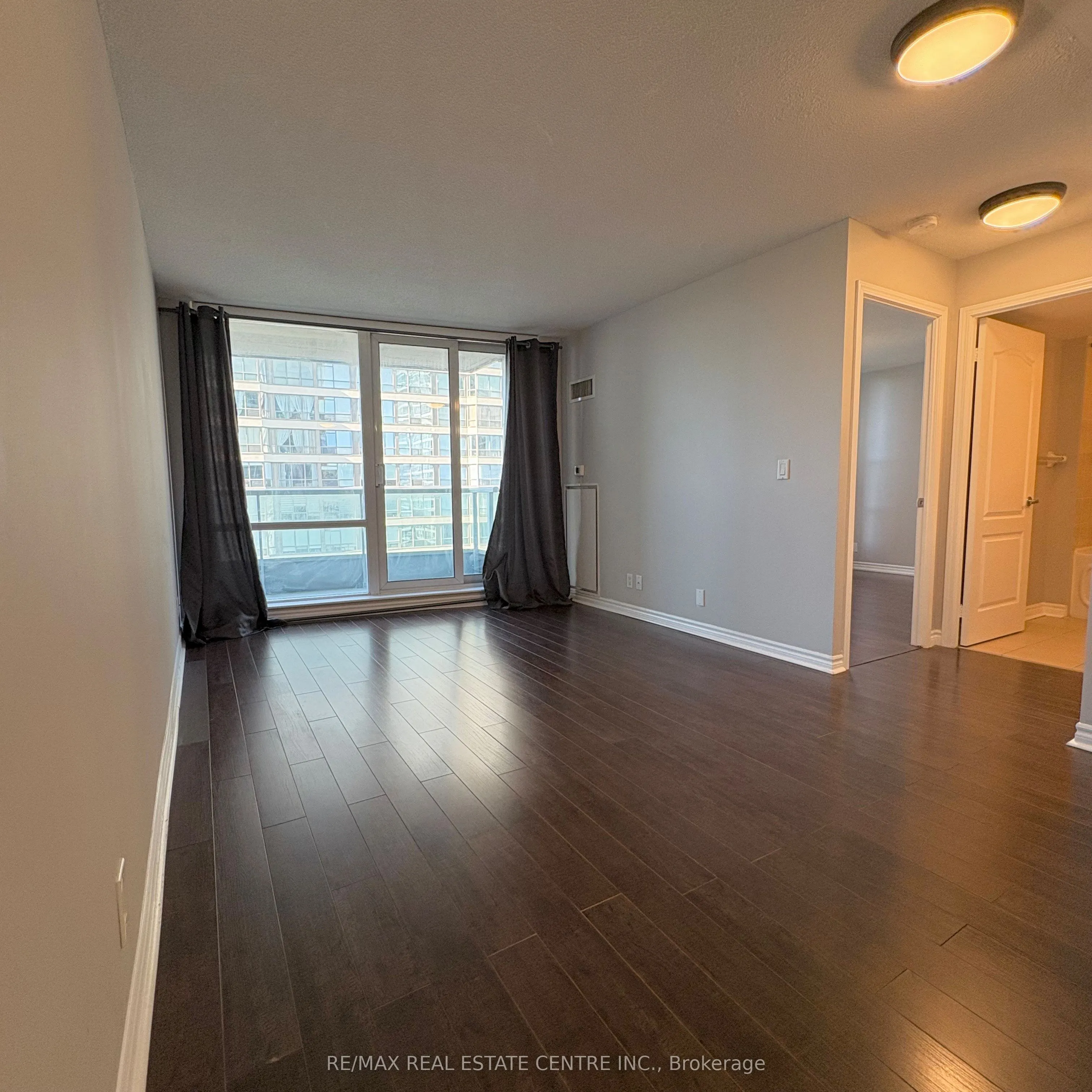 33 Elm Drive, #1605